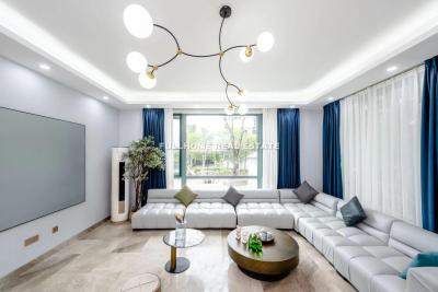 Same compound: New villa, 6 bedrooms in Shanghai