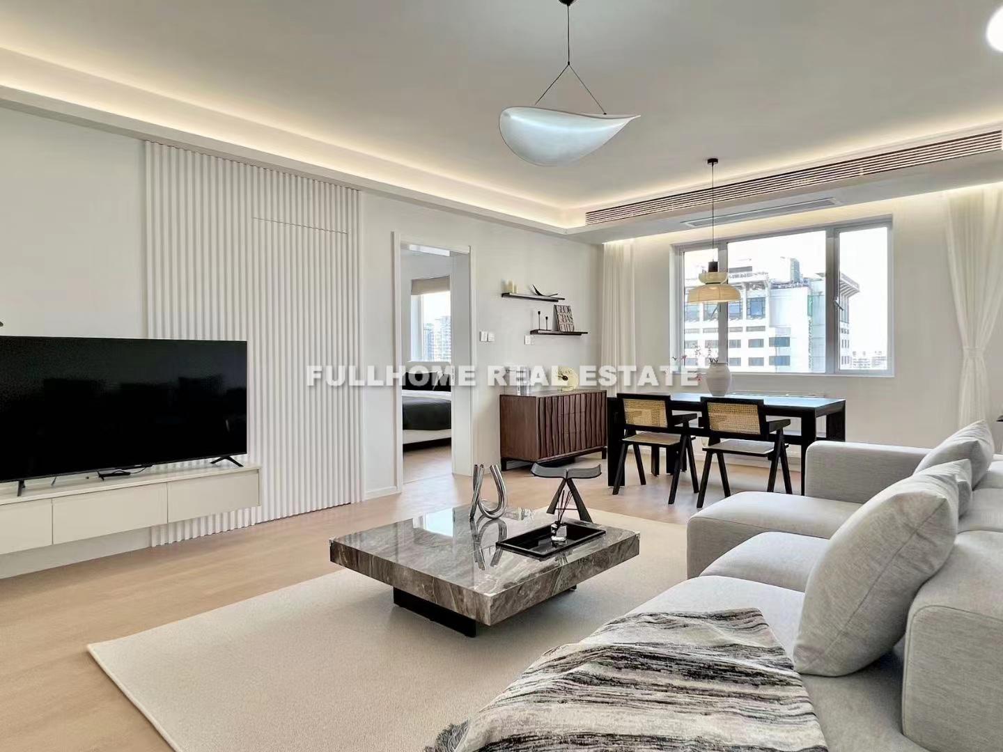 Same compound: Changle Apartment, 2 bedrooms in Shanghai