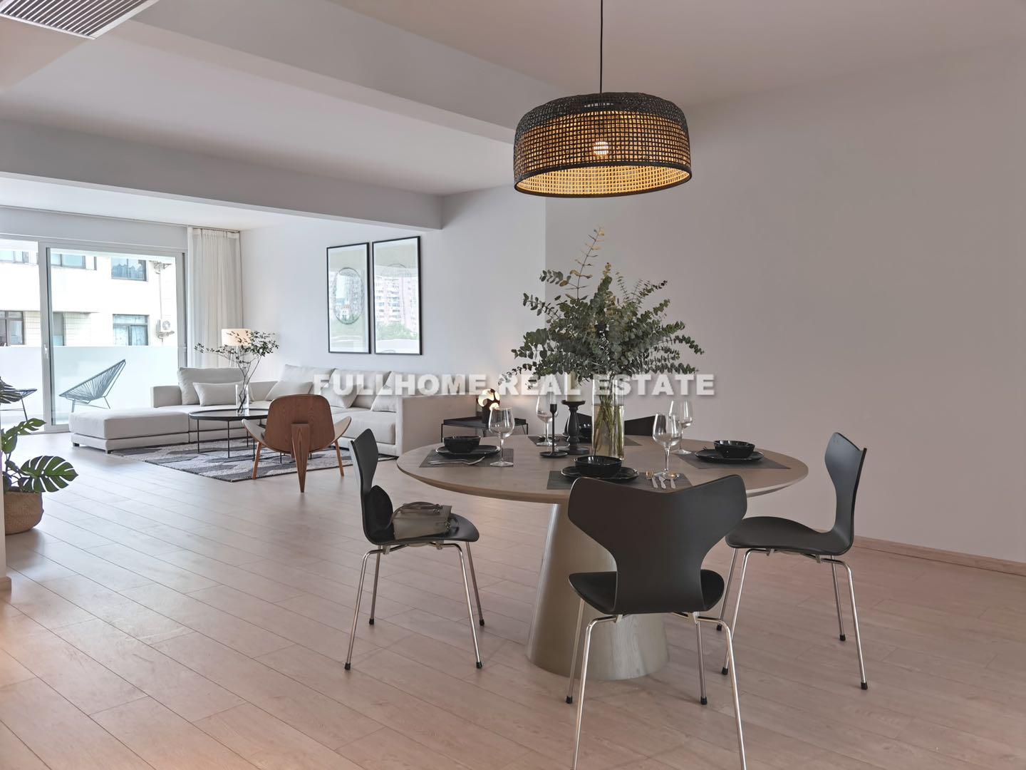 Similar property: Zhong Hui Garden, 3 bedrooms, 180 sqm in Shanghai