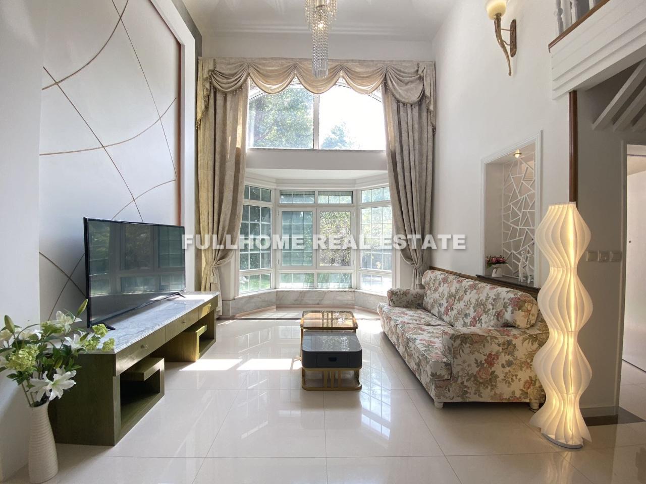 Same compound: An Sheng Villas / Prosperity Villa, 6 bedrooms in Shanghai