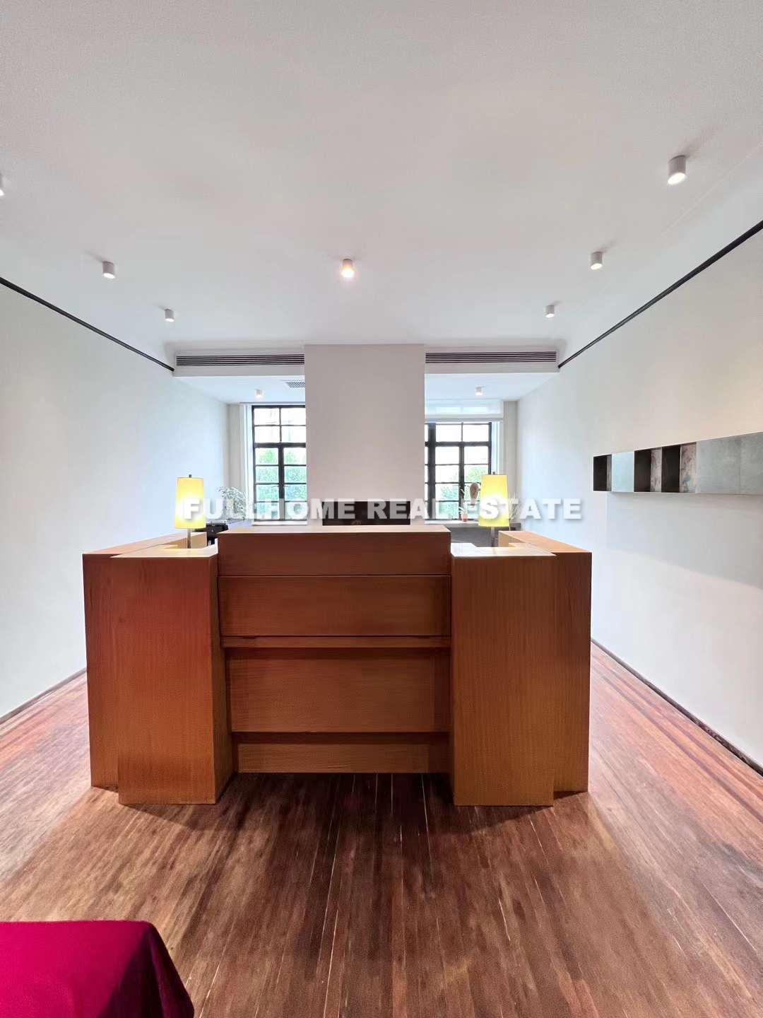 Huaihai Mansion - 1 bedroom apartment in Shanghai, Xujiahui, Downtown