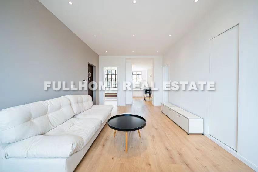 West Lake Apartments - 2 bedroom apartment in Shanghai, Xujiahui, Downtown