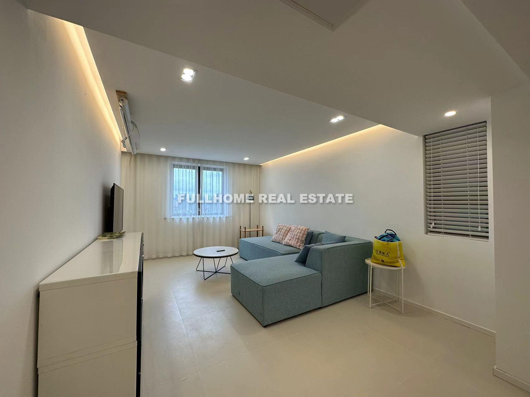 Same compound: Xingguo Mansion, 3 bedrooms in Shanghai