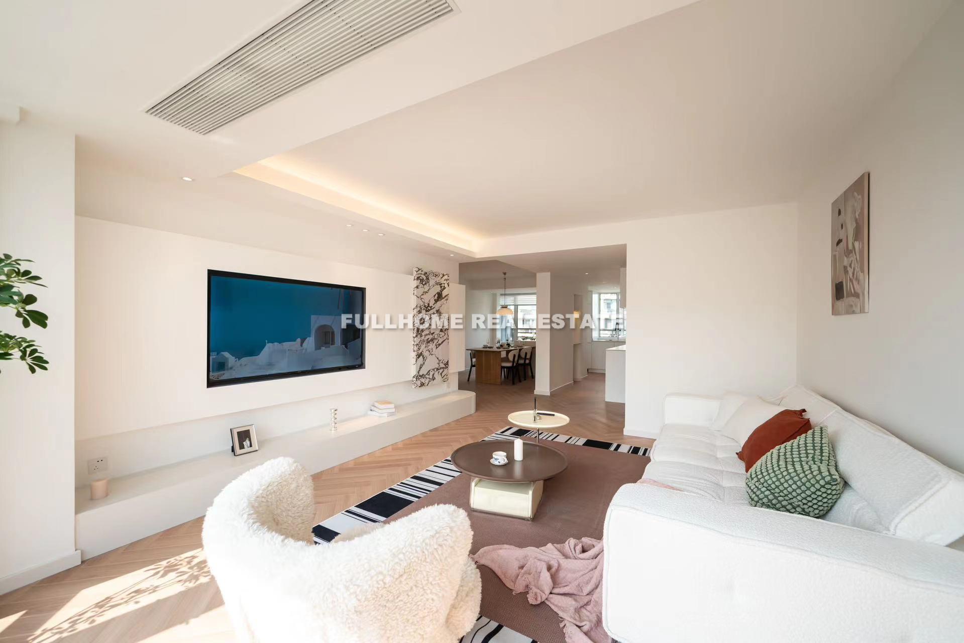 Lu Ban Apartment - 3 bedroom apartment in Shanghai, Downtown, Downtown