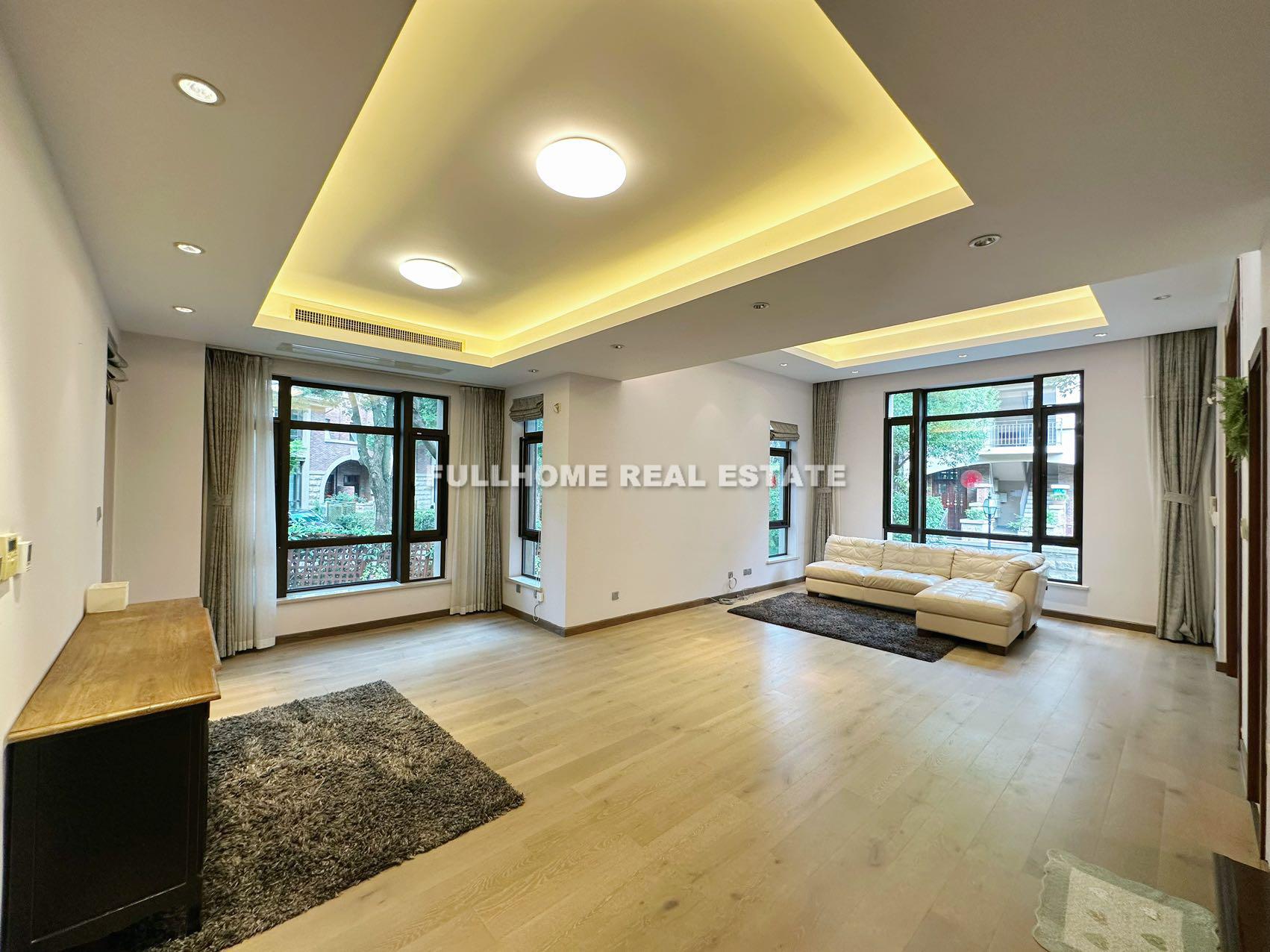 Stratford - 4 bedroom apartment in Shanghai, Minhang, Suburb