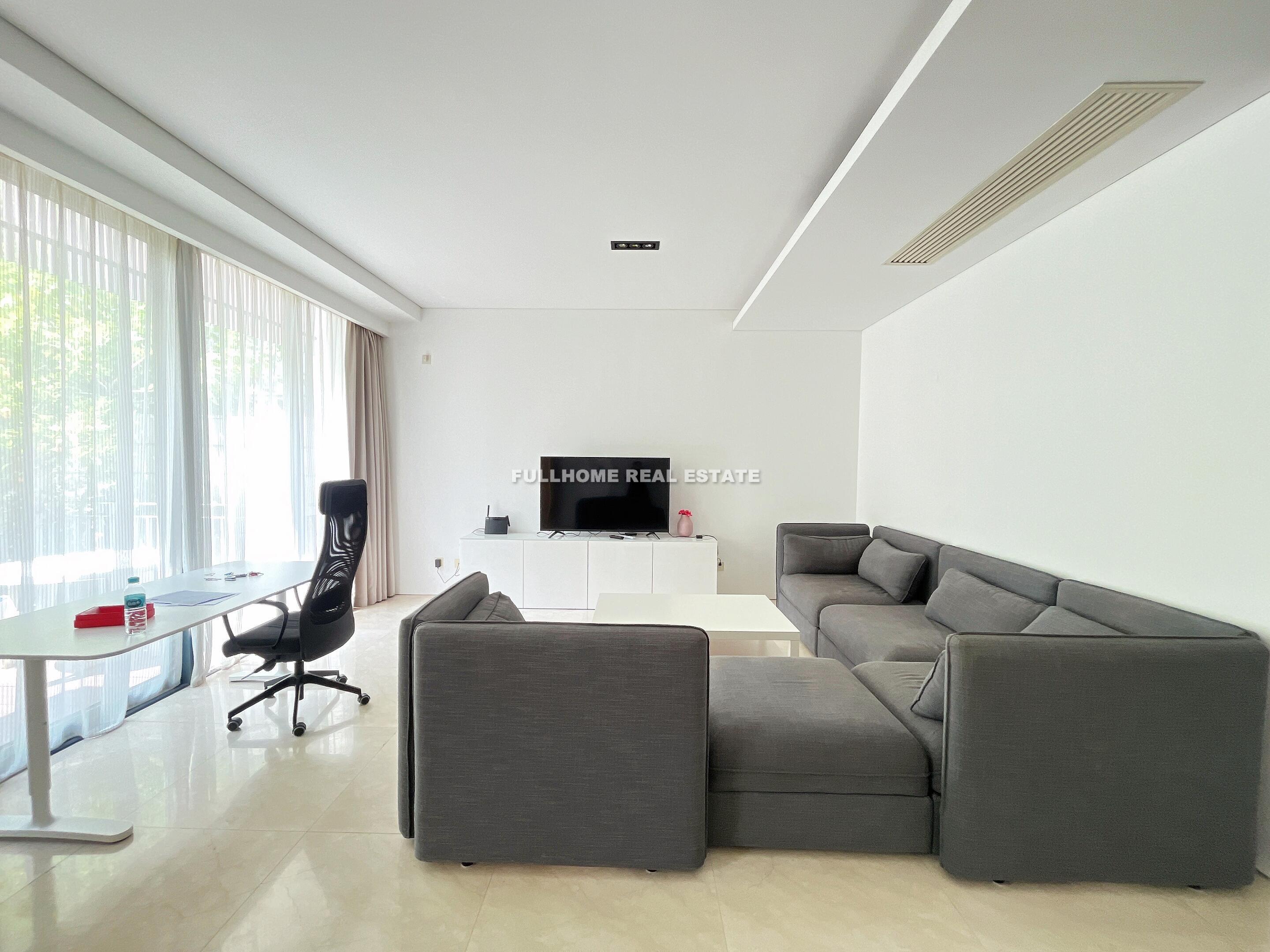 Lakeside Ville - 4 bedroom apartment in Shanghai, Qingpu, Suburb
