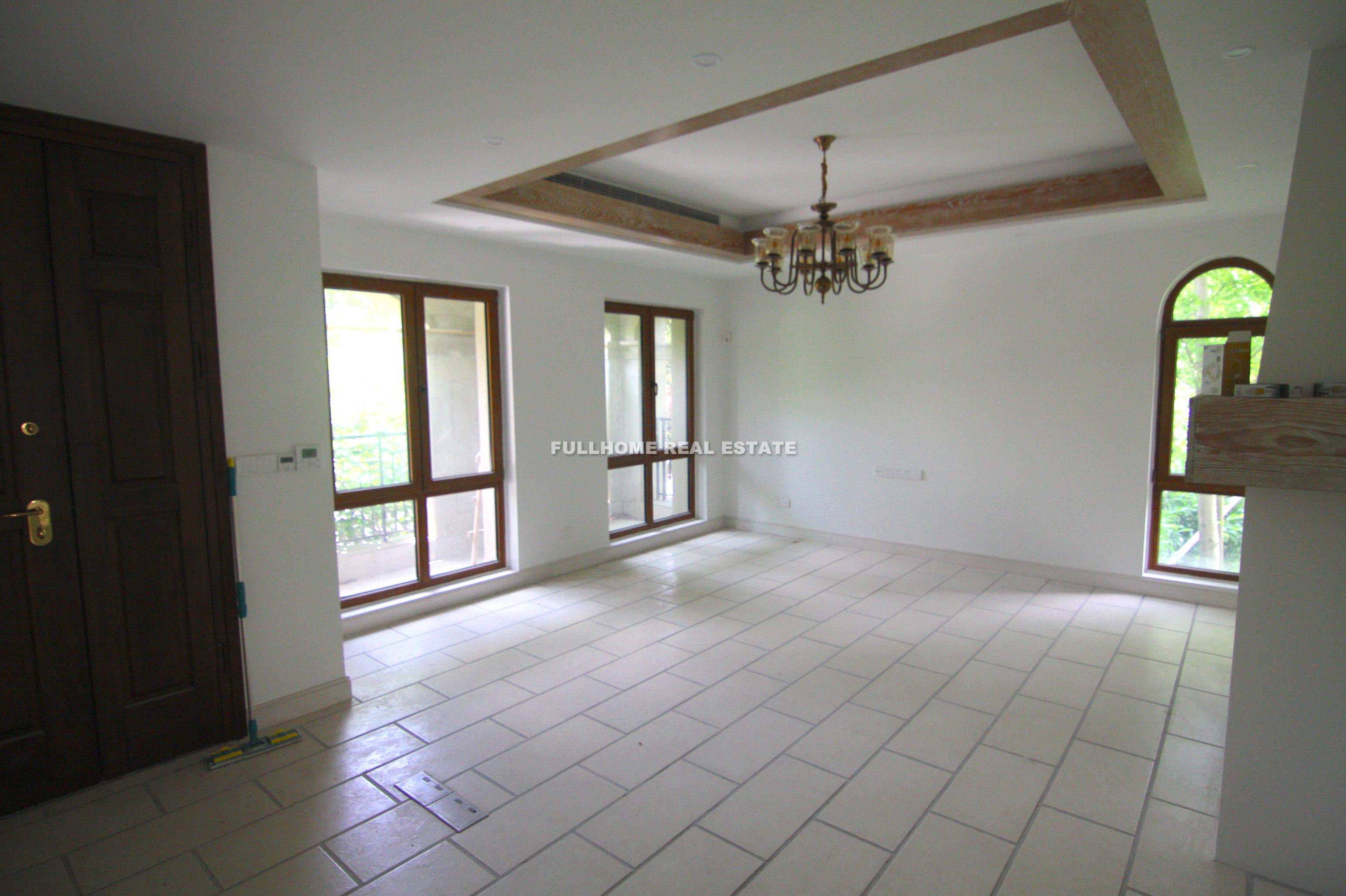 Western Suburban Garden - 5 bedroom apartment in Shanghai, Qingpu, Suburb