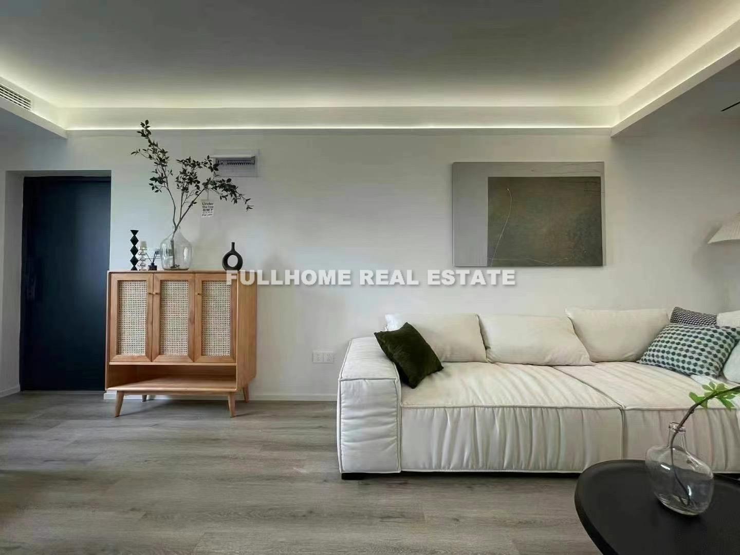 Same compound: Lane 200-300 Wuxing Road Old House, 3 bedrooms in Shanghai
