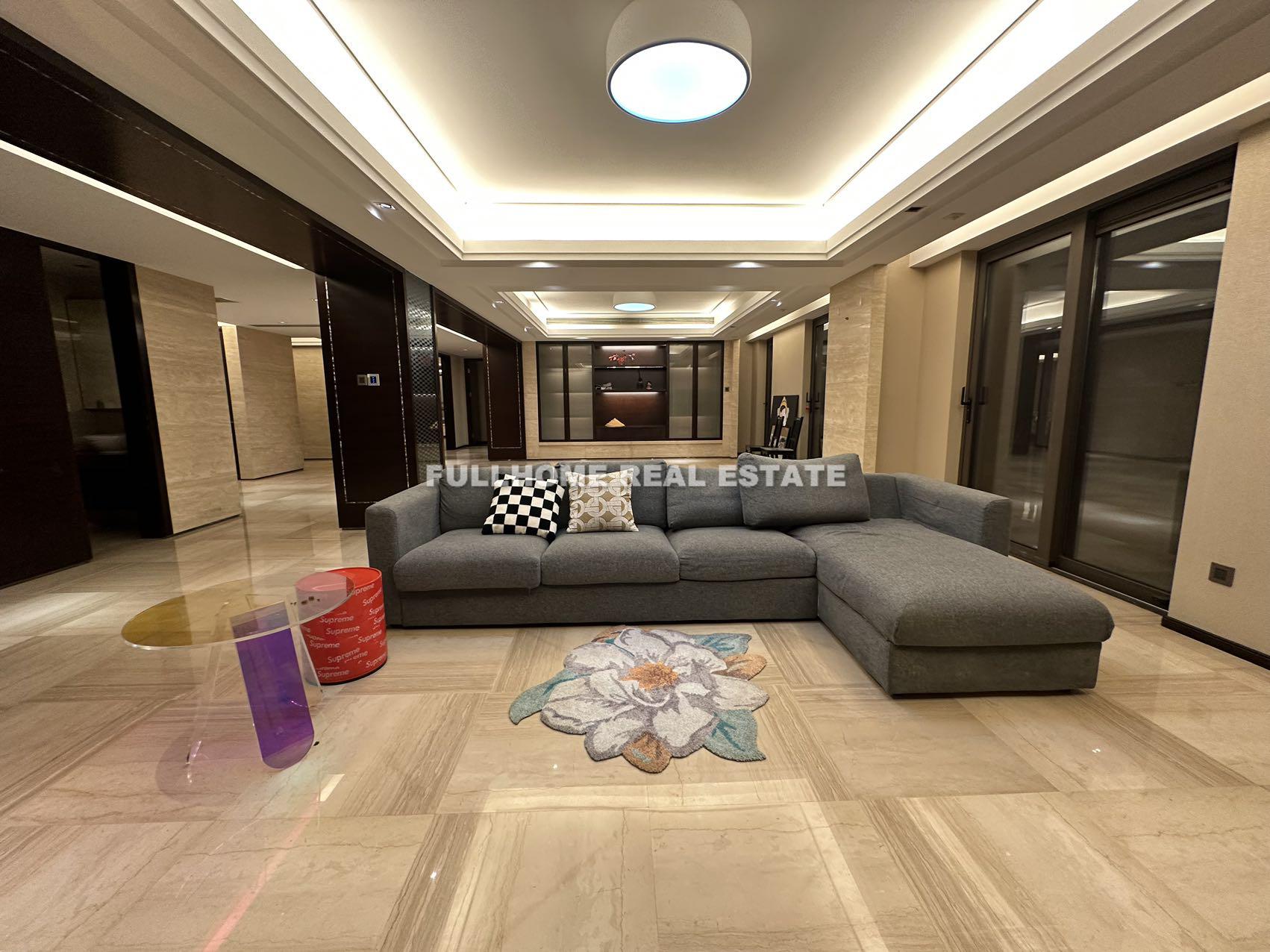 Similar property: Fu Di Yu Xi Jiao, 4 bedrooms, 350 sqm in Shanghai