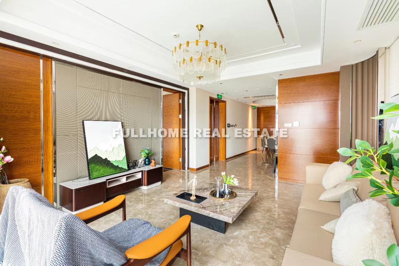 Same compound: The Bund 188, 3 bedrooms in Shanghai