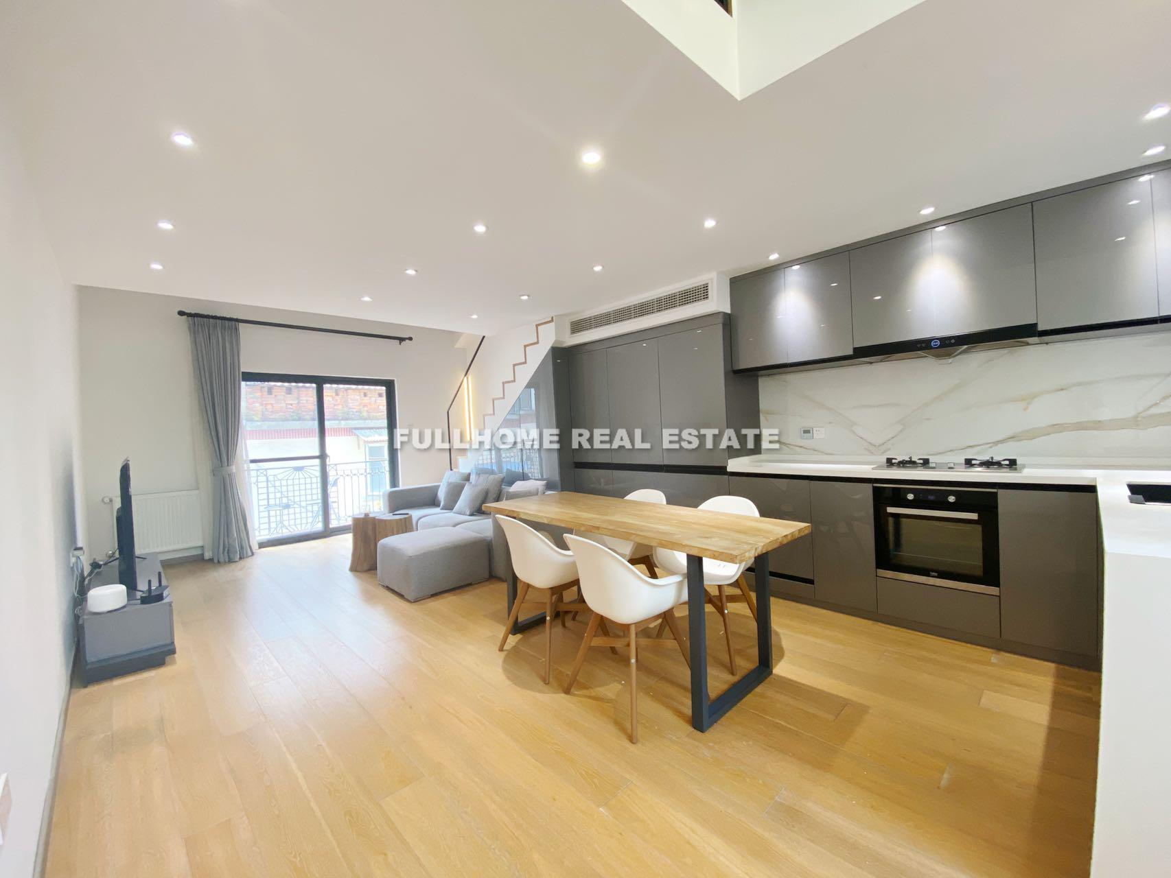 Lane 1-100 Xinle Road Old House - 2 bedroom apartment in Shanghai, FFC, Downtown