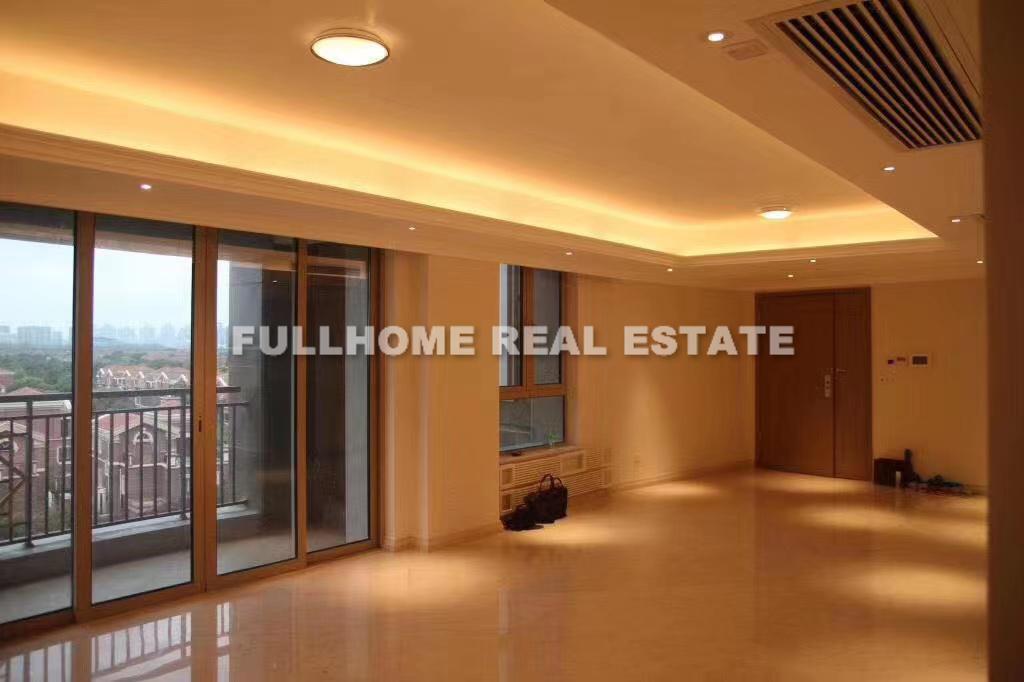 Same compound: Seasons Villa, 3 bedrooms in Shanghai