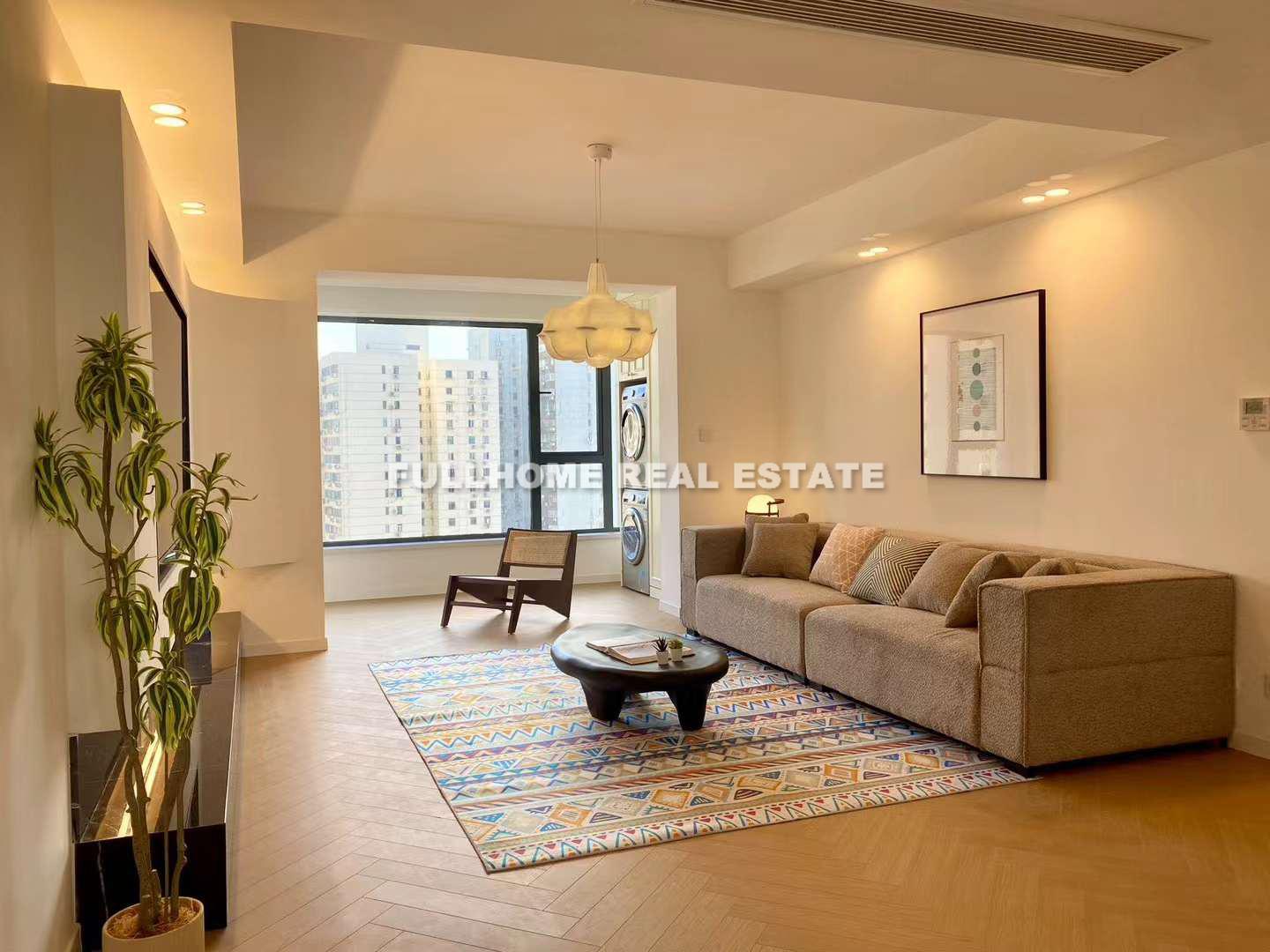 Same compound: 88 Jin Ting, 3 bedrooms in Shanghai