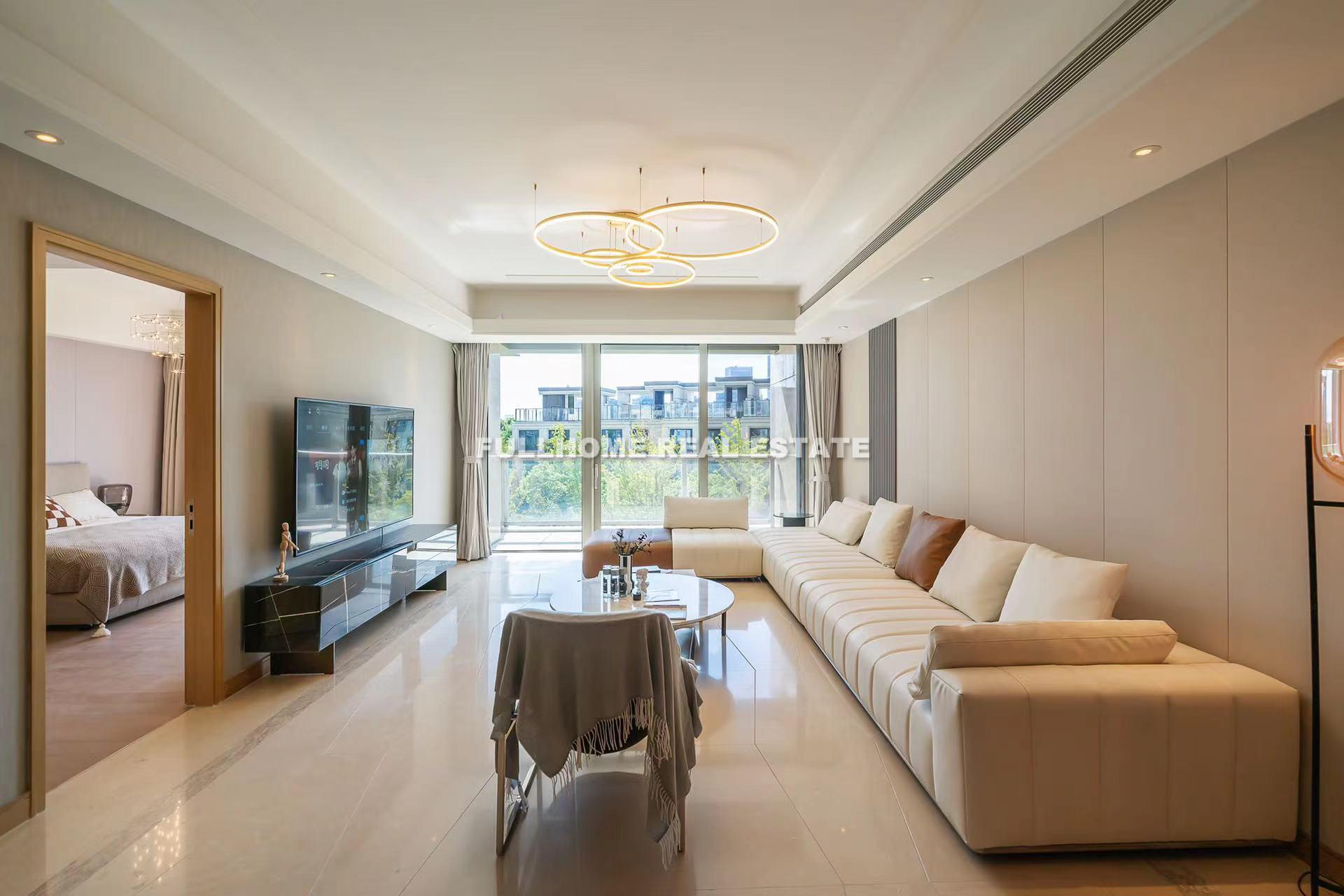 Similar property: Shanghai Arch, 3 bedrooms, 235 sqm in Shanghai