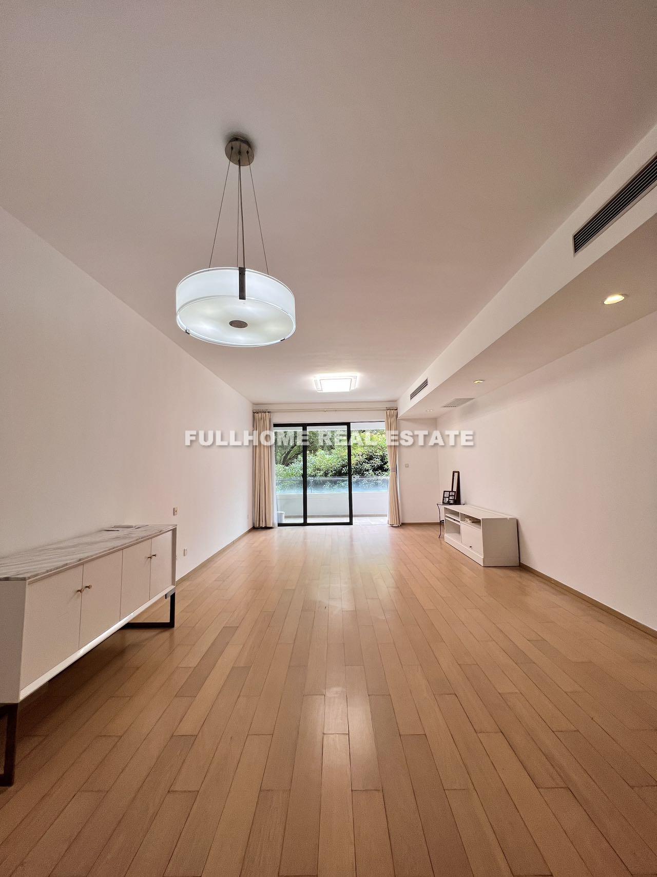 Westwood Green - 3 bedroom apartment in Shanghai, Minhang, Suburb