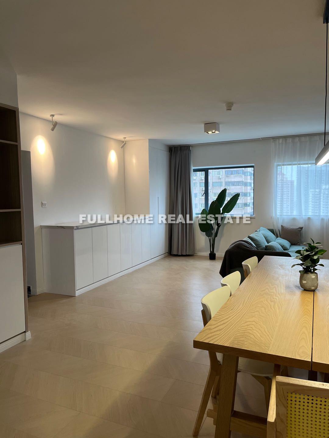 Same compound: Changfa Garden, 3 bedrooms in Shanghai