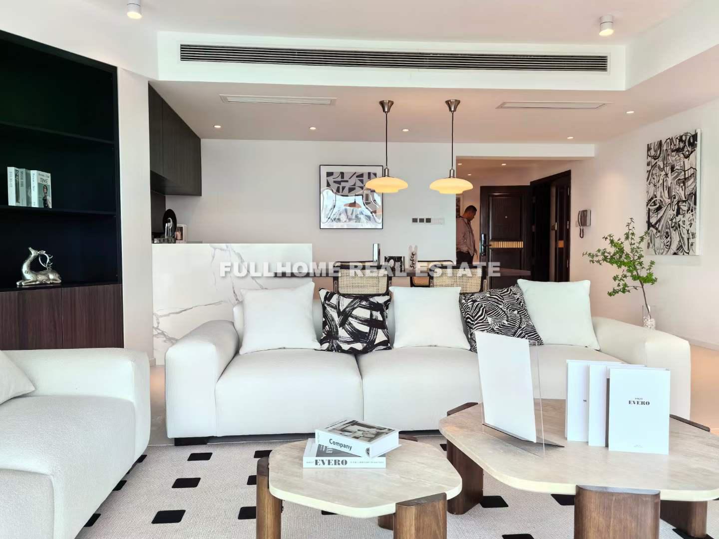 Similar property: Shimao Riviera Garden, 4 bedrooms, 278 sqm in Shanghai