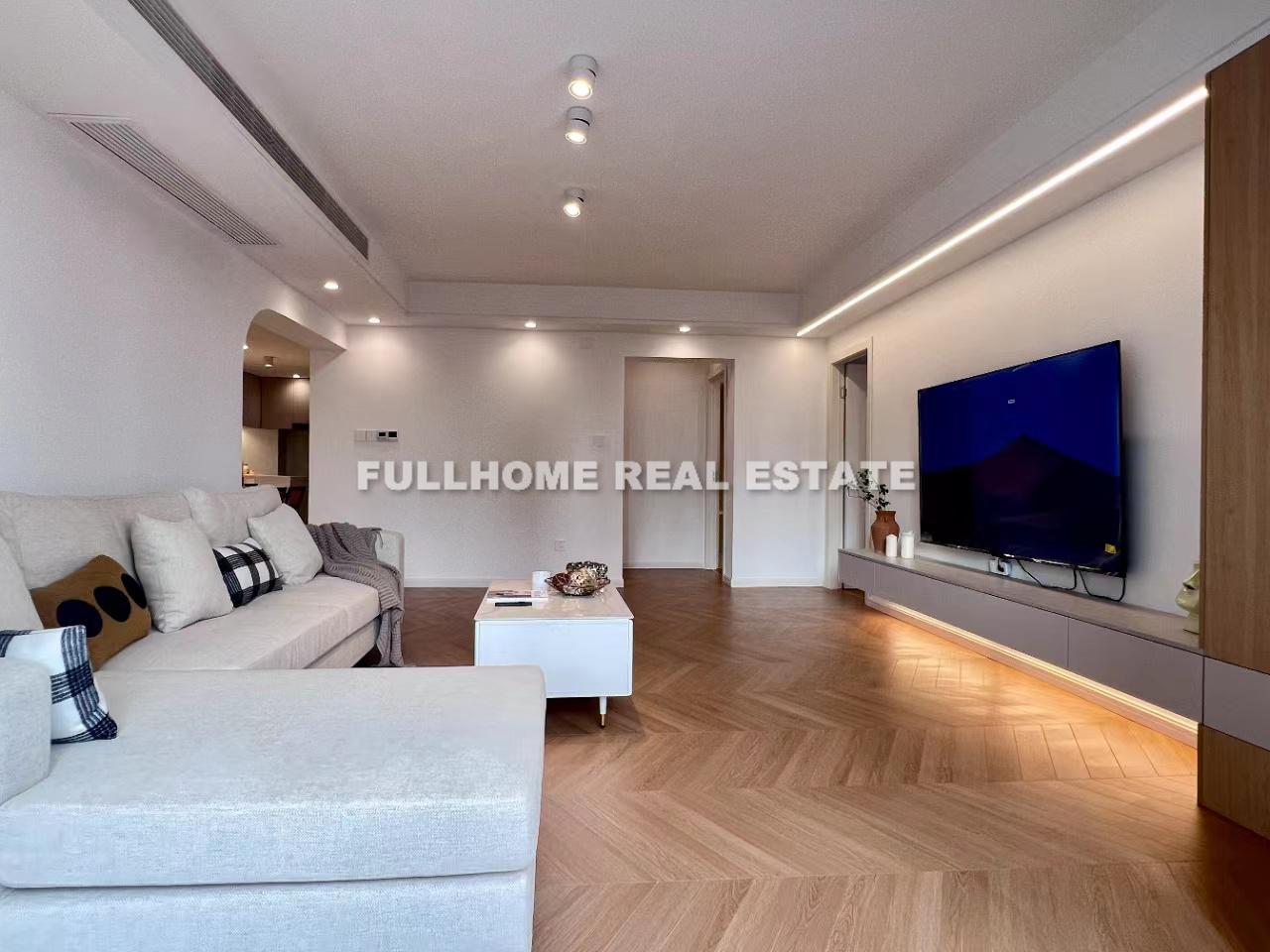 Same compound: Lao Xi Men International Plaza, 2 bedrooms in Shanghai