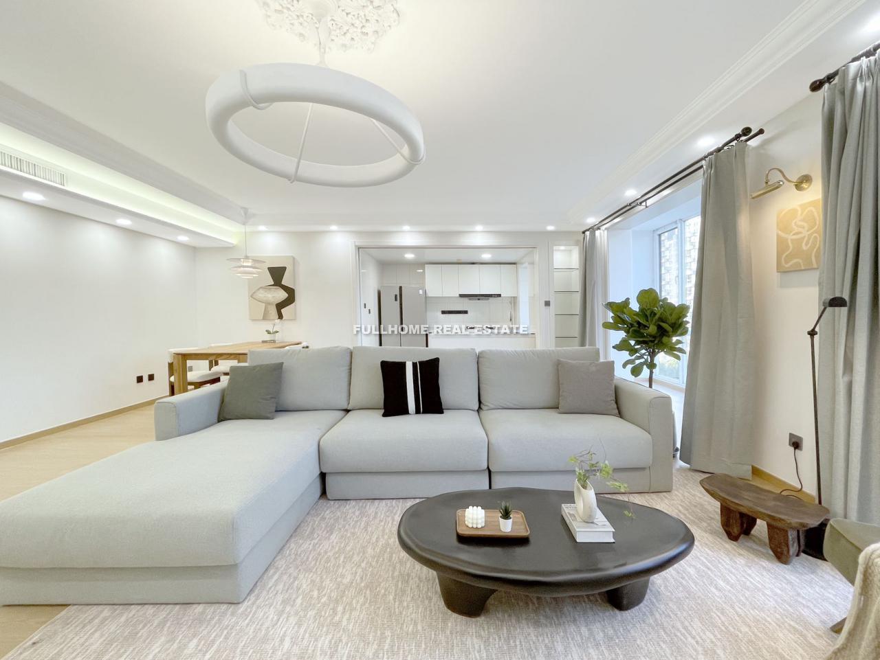 Same compound: Greenlake place, 3 bedrooms in Beijing