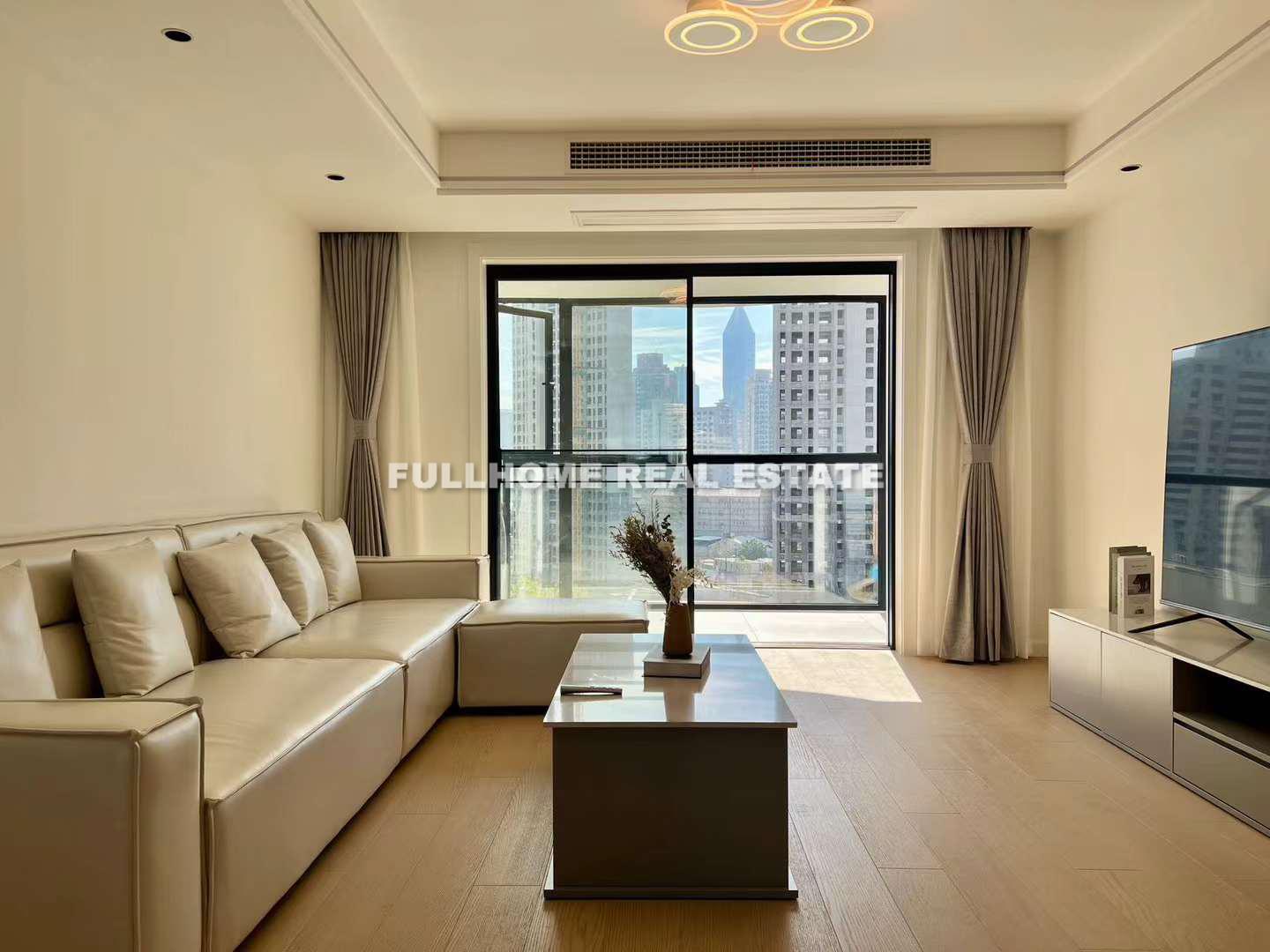 Same compound: Hua Qi Yuan, 3 bedrooms in Shanghai