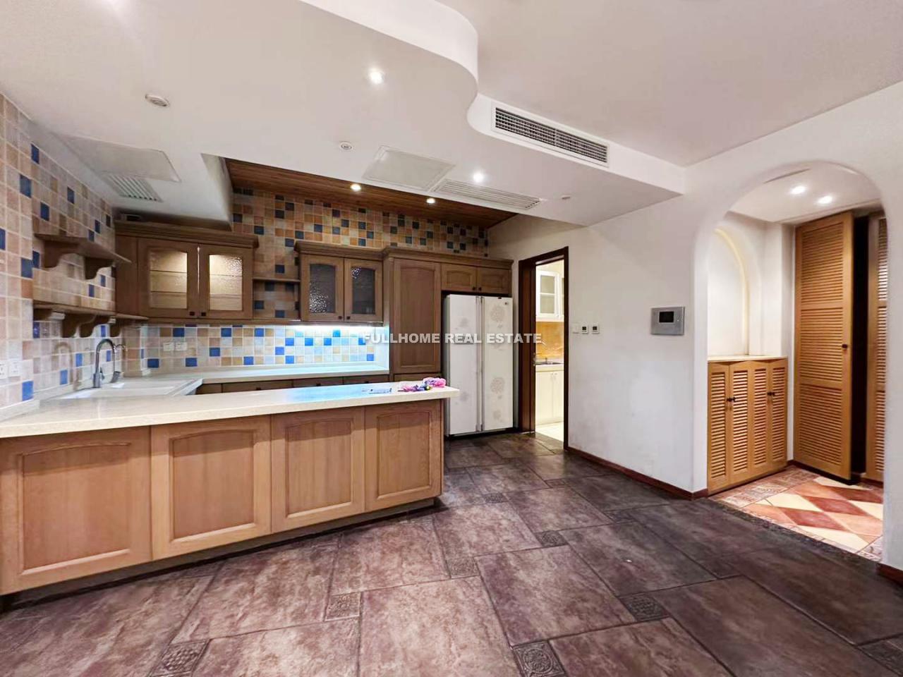Rose and Gingko Villa - Interior view 2, Beijing rental property
