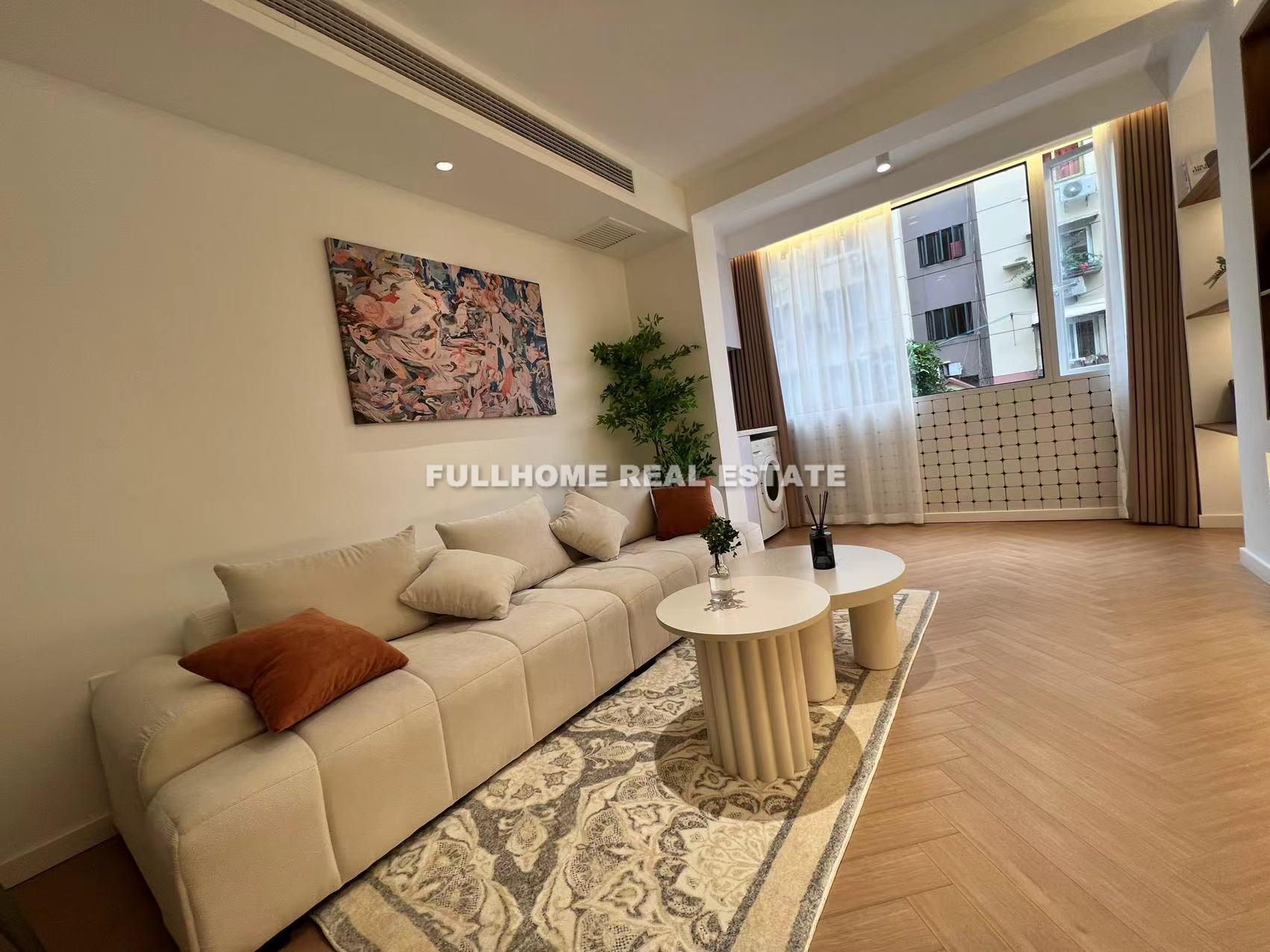 Same compound: Lane 200-500 Zhenning Road Old House, 1 bedrooms in Shanghai