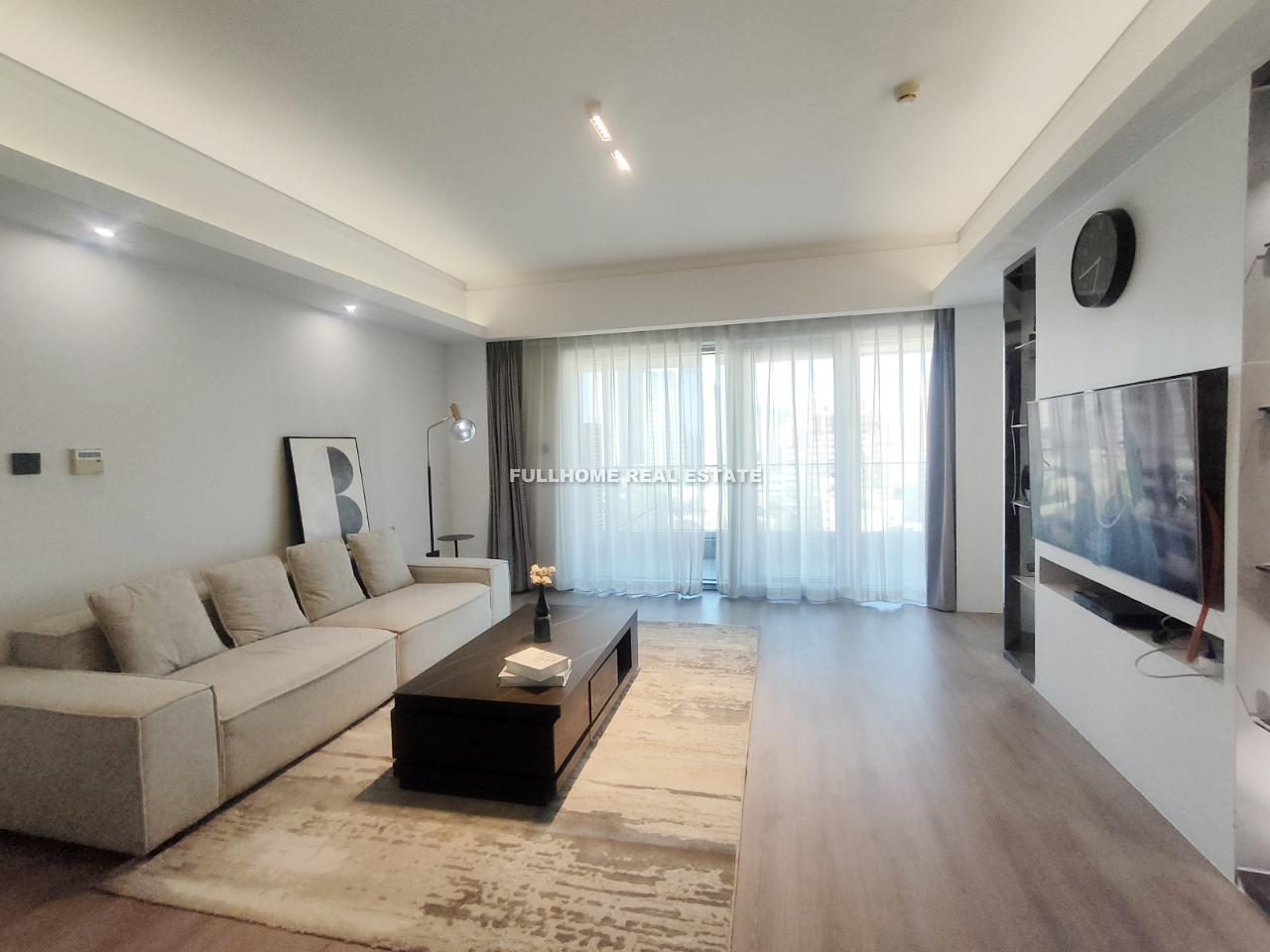 Shimao Int'l Center - 2 bedroom apartment in Beijing, Sanlitun