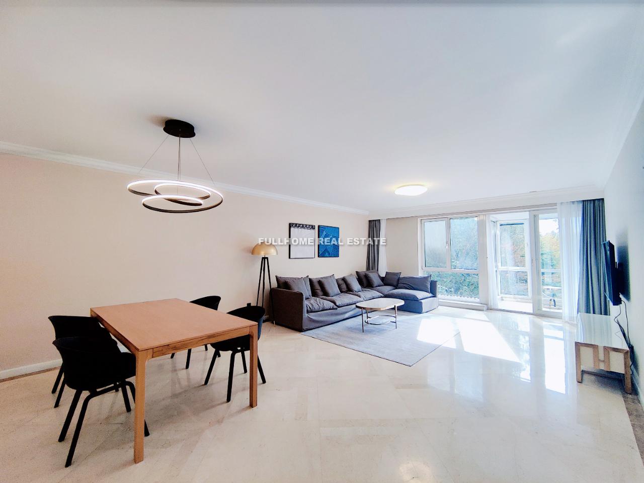Same compound: Greenlake place, 3 bedrooms in Beijing