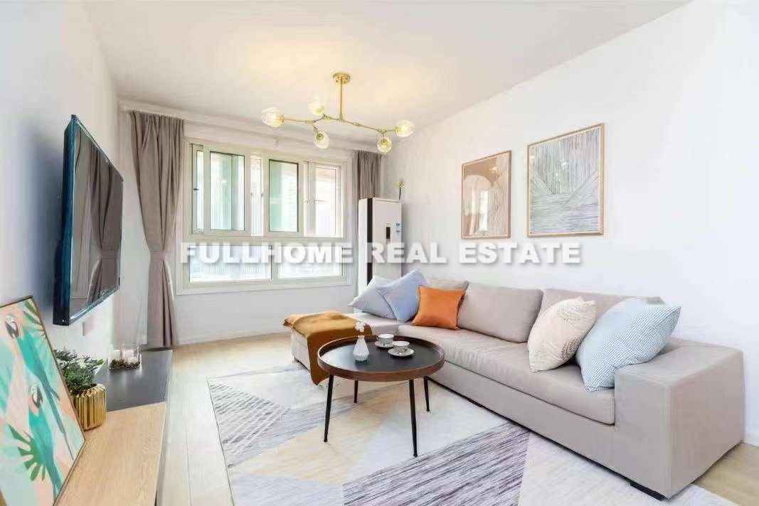 Weihaiyuan - 3 bedroom apartment in Shanghai, People Square, Downtown