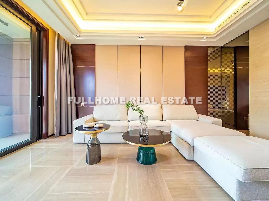 Same compound: Baohua Xijiao Ziwei Garden, 3 bedrooms in Shanghai
