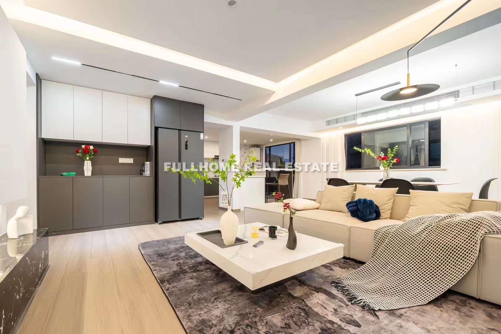 Same compound: Xinhe Garden Green City, 3 bedrooms in Shanghai