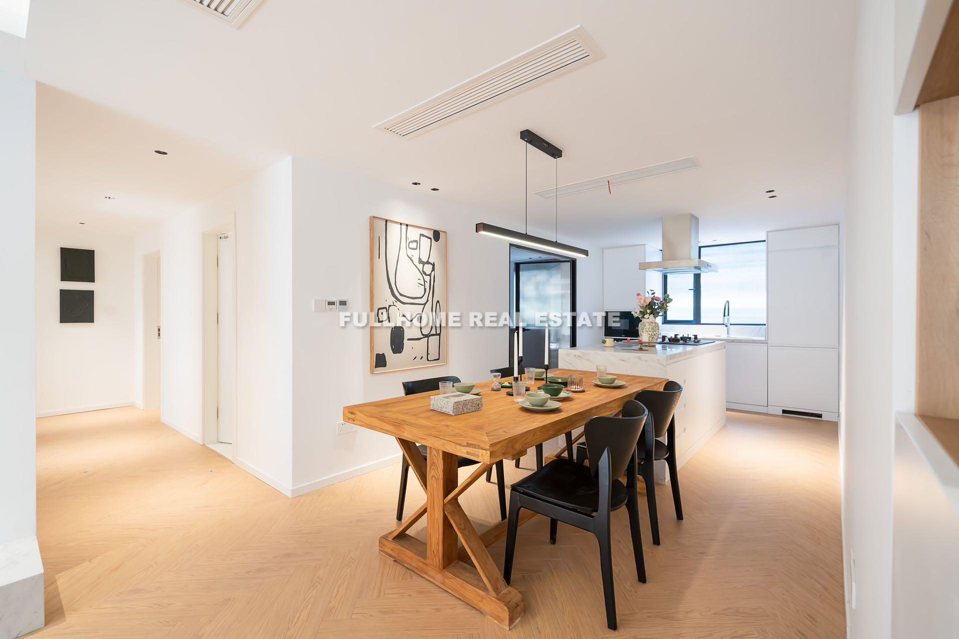 Jingan Hebin Garden - 4 bedroom apartment in Shanghai, Jing An, Downtown