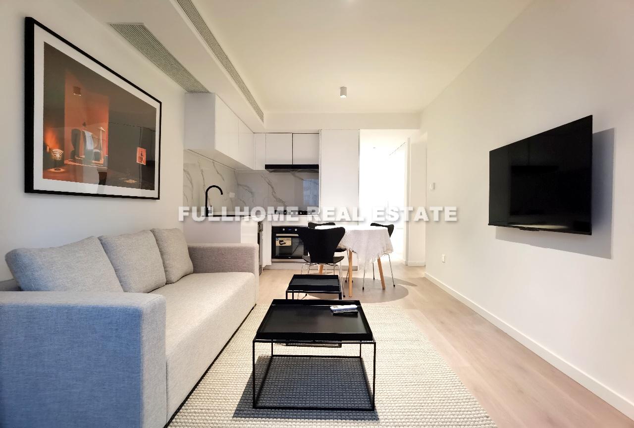 Zhen Hua Building - 2 bedroom apartment in Shanghai, Downtown, Downtown