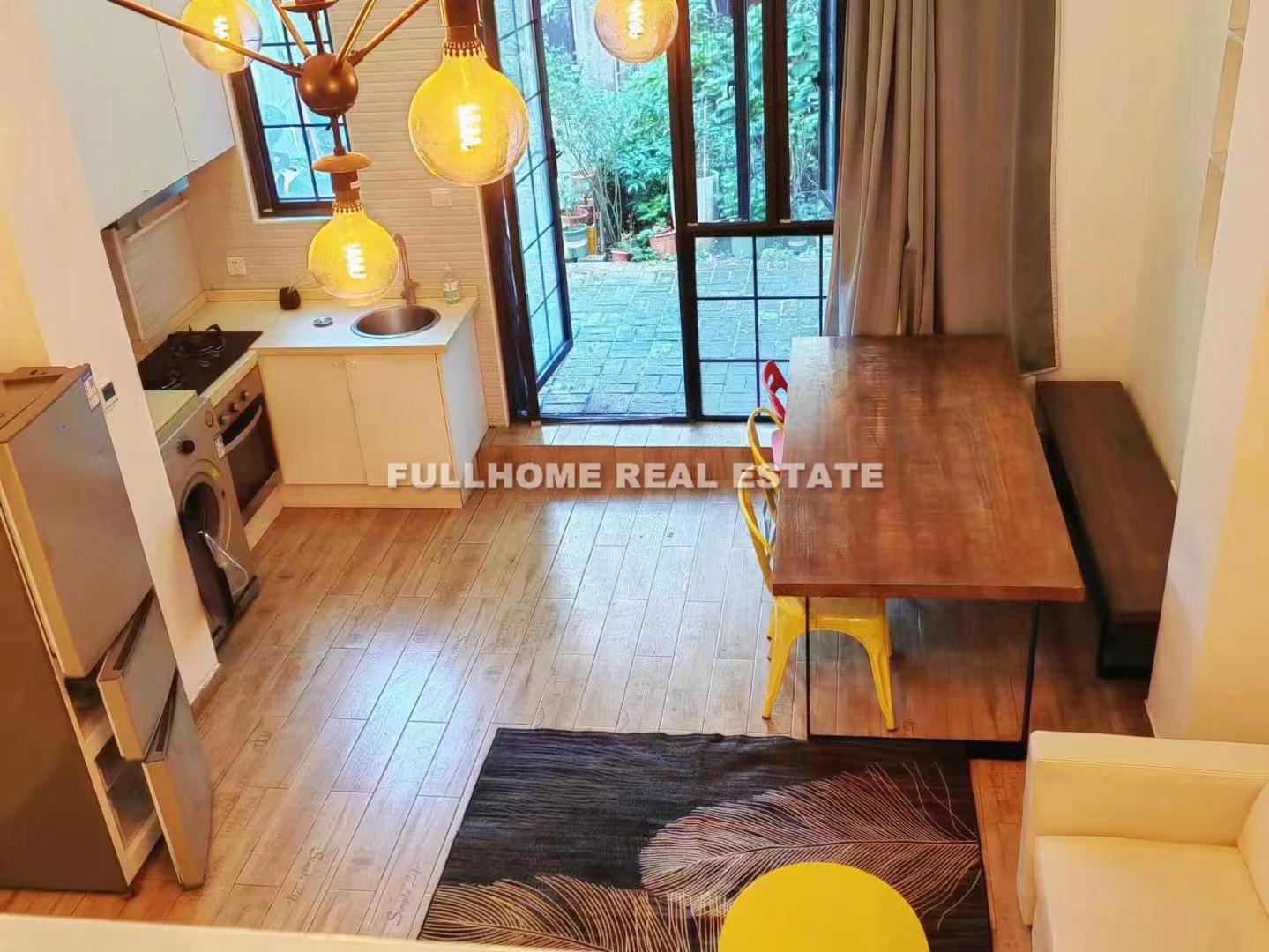 Similar property: No.1-500 Jinxian Road Old House, 2 bedrooms, 68 sqm in Shanghai