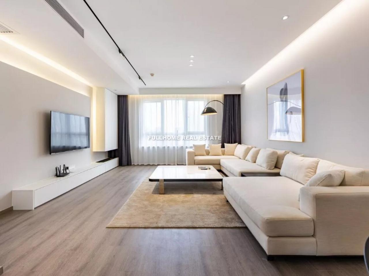Similar property: Upper East Side, 3 bedrooms, 206 sqm in Beijing