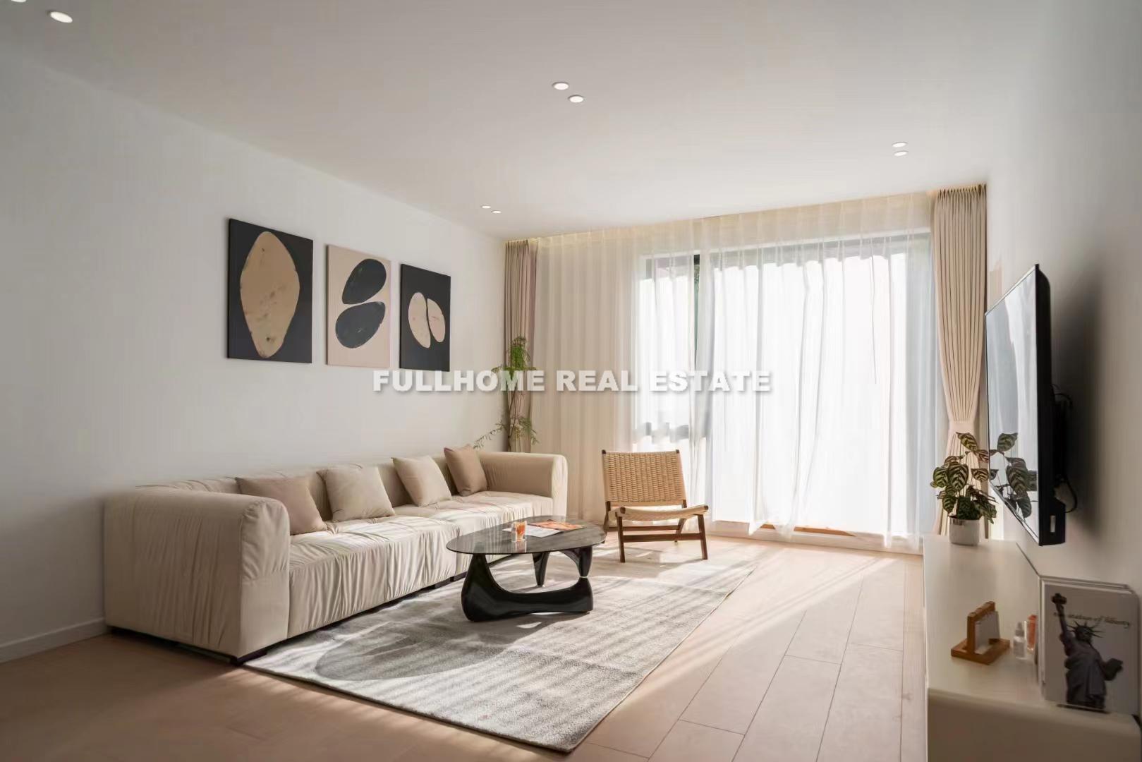 Same compound: Jinqiao Ai Jianyuan, 3 bedrooms in Shanghai