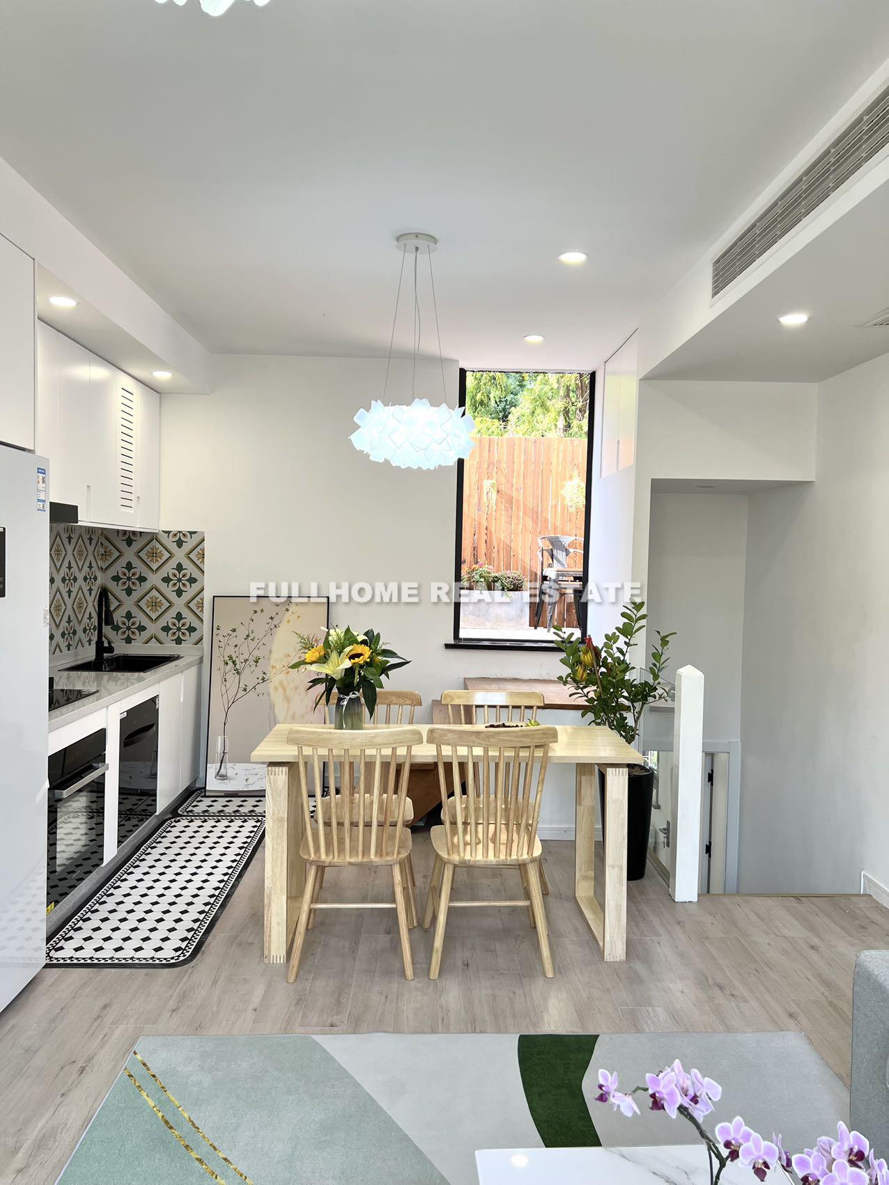 Lane 1-1000 Weihai Road Old House - Interior view 10, Shanghai rental property