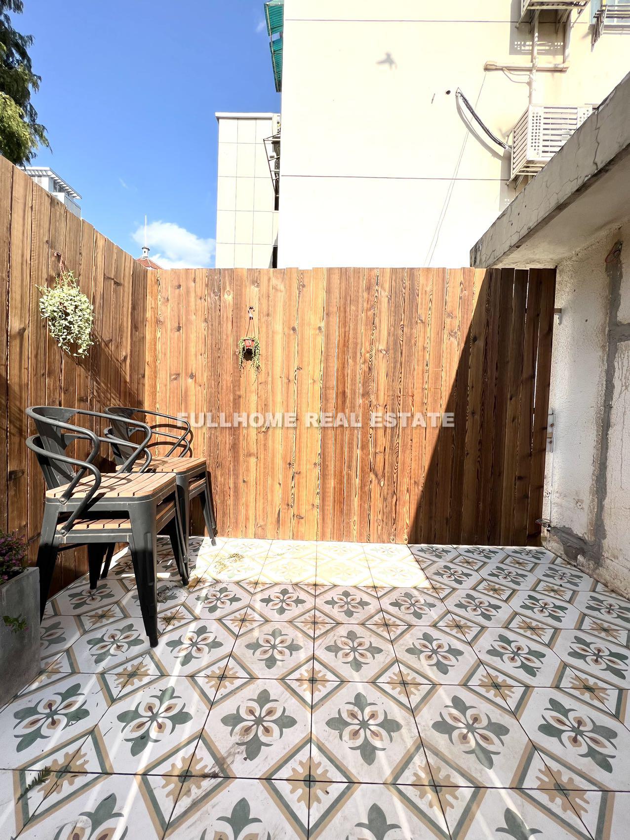 Lane 1-1000 Weihai Road Old House - Interior view 4, Shanghai rental property