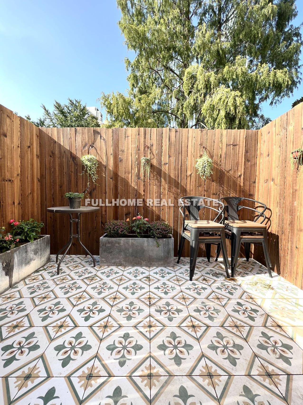 Lane 1-1000 Weihai Road Old House - Interior view 11, Shanghai rental property