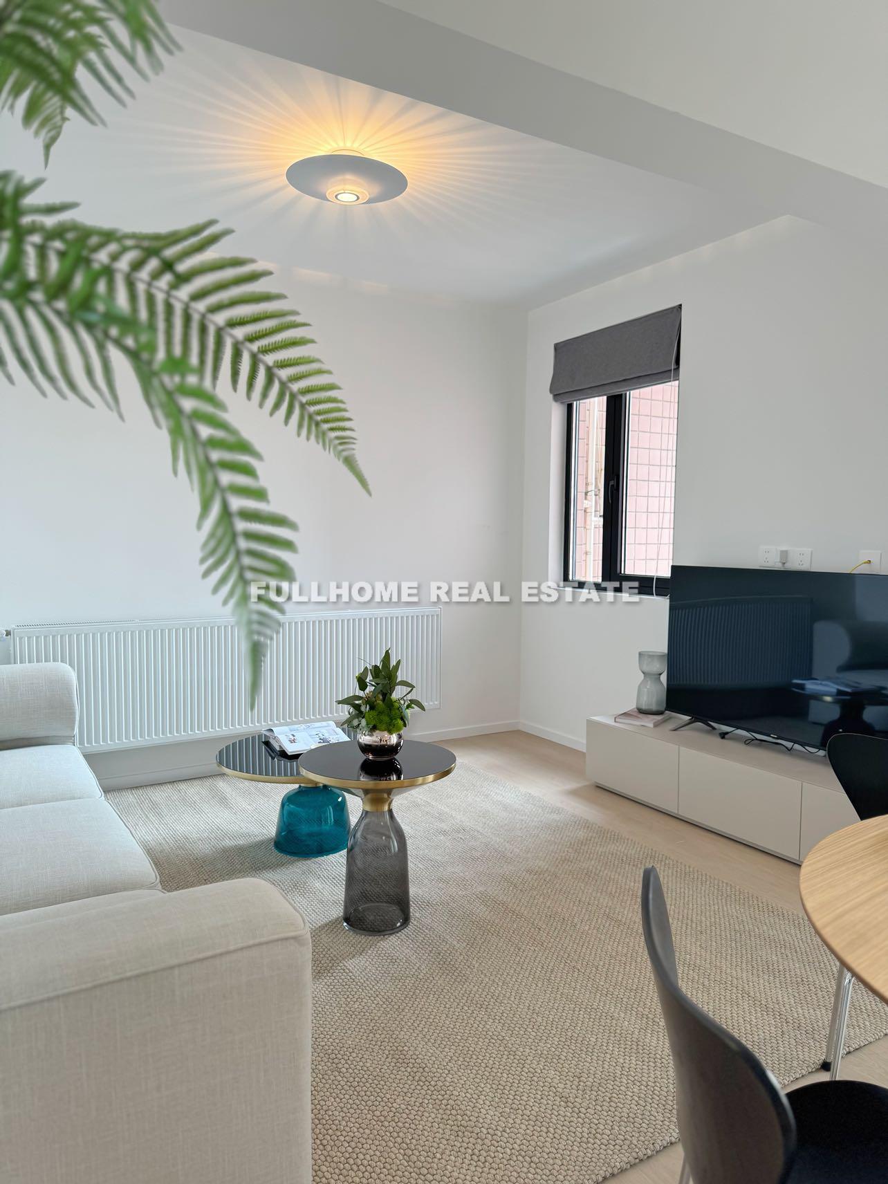 Same compound: Lane 801-1300 Changle Road Old House, 2 bedrooms in Shanghai