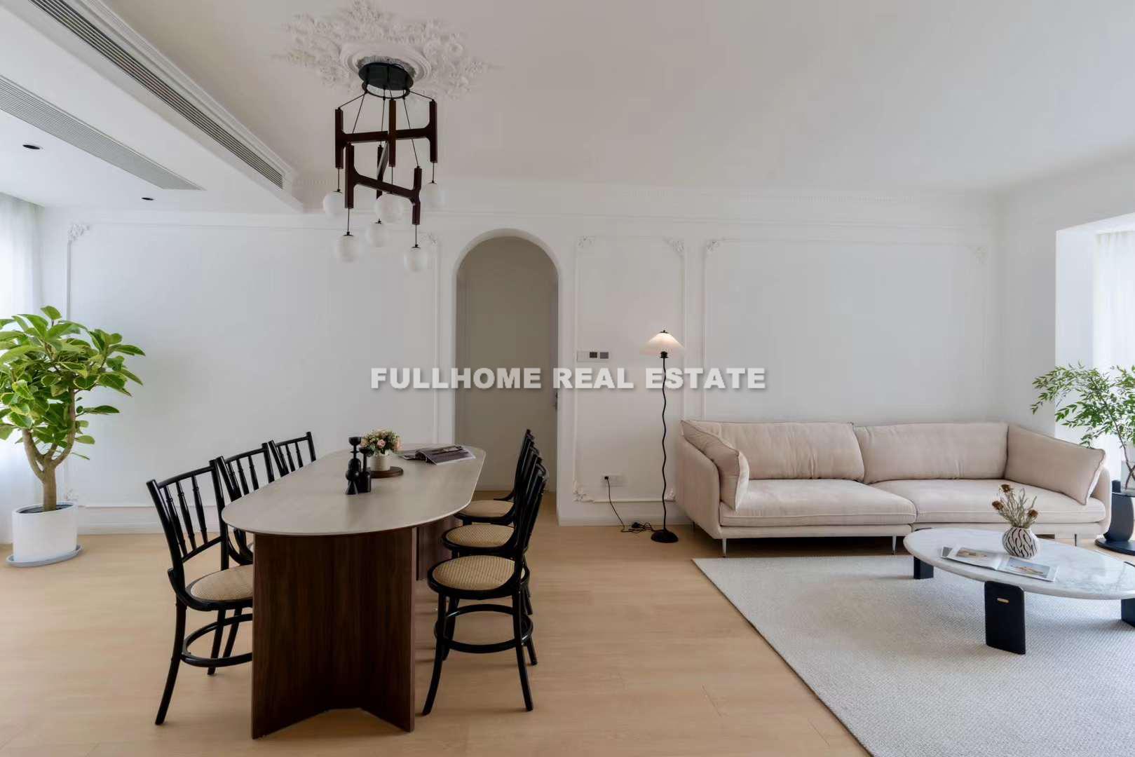 Moon River - 3 bedroom apartment in Shanghai, Putuo, Downtown