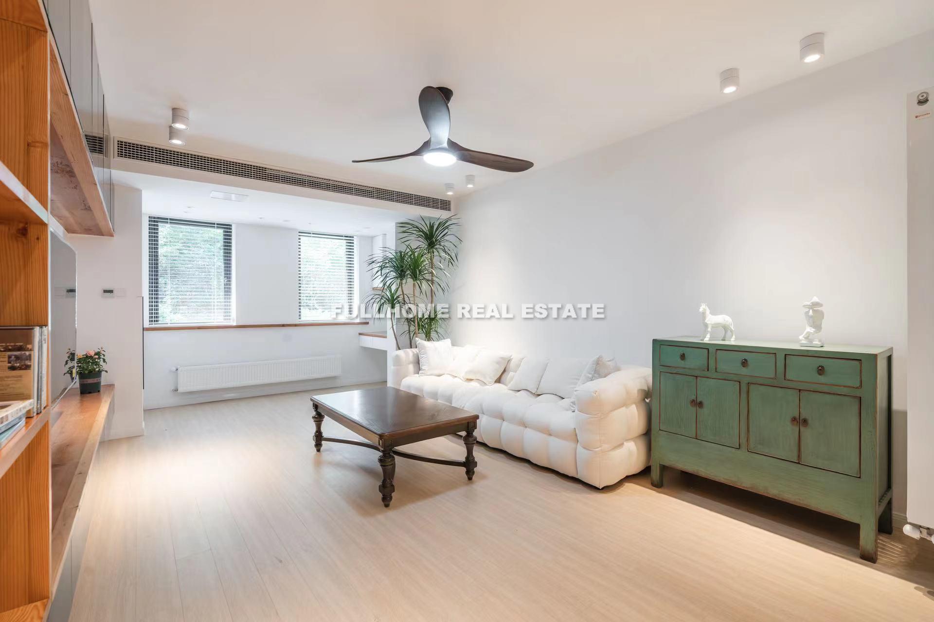 Dong Hai Garden - 2 bedroom apartment in Shanghai, Jing An, Downtown