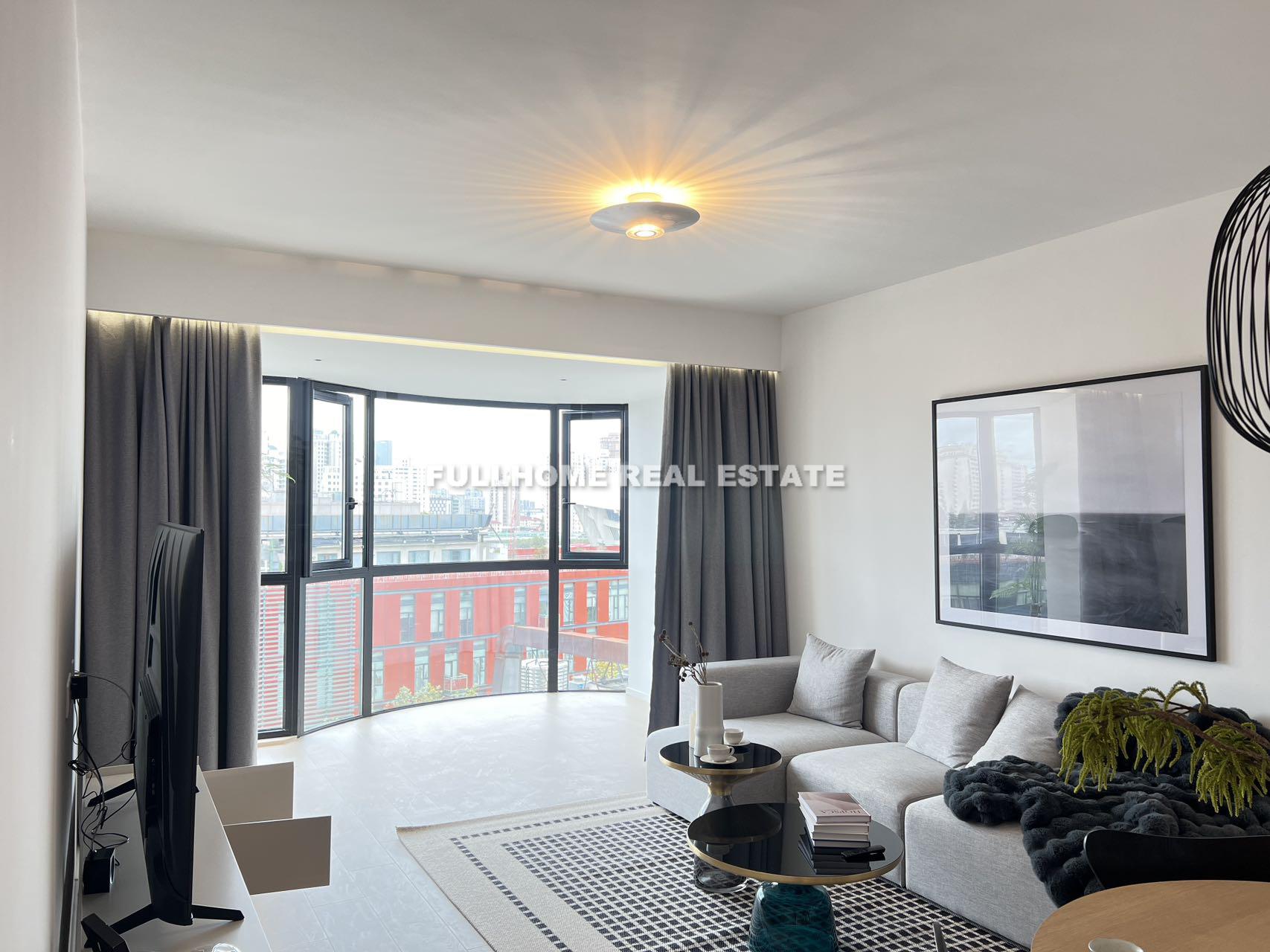 Same compound: May Aparment, 3 bedrooms in Shanghai