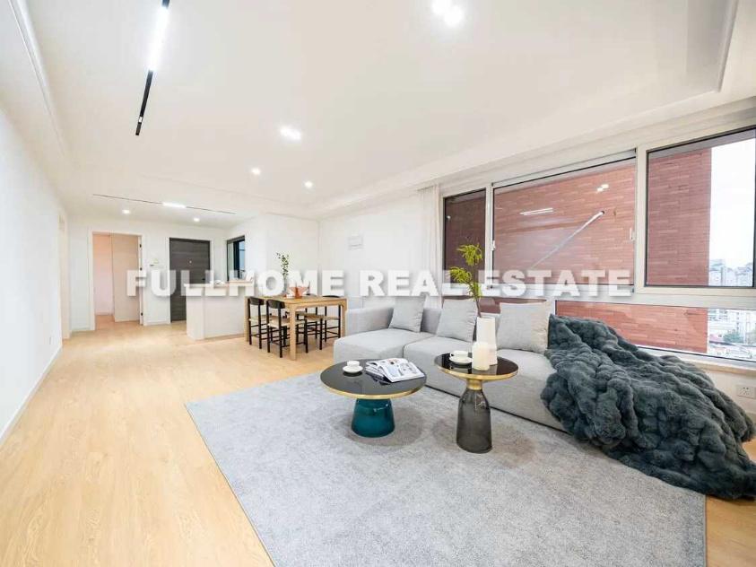 Huaihai Xinchengyuan - 3 bedroom apartment in Shanghai, Downtown, Downtown