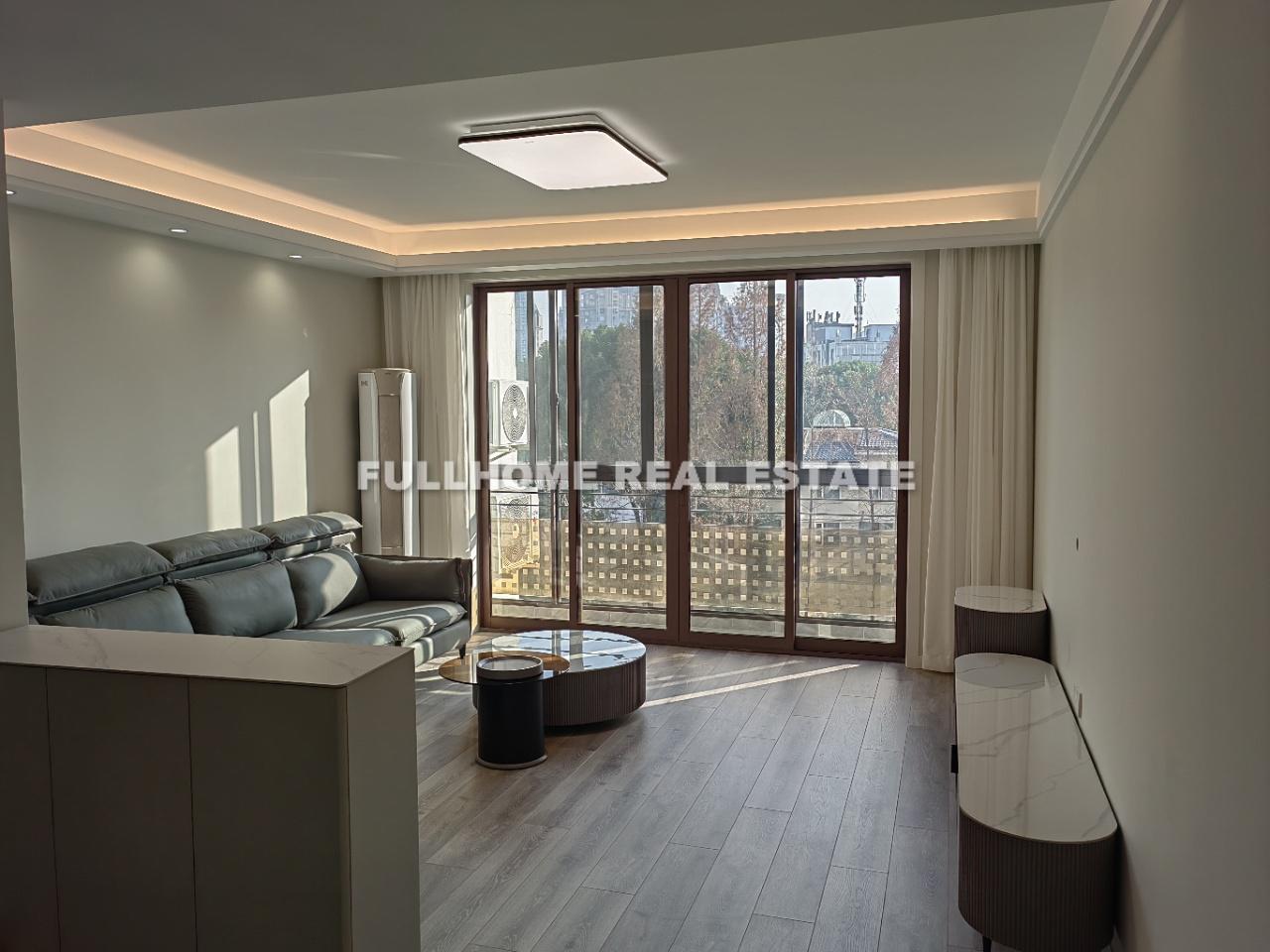 Up Town - 3 bedroom apartment in Shanghai, Gubei, Hongqiao