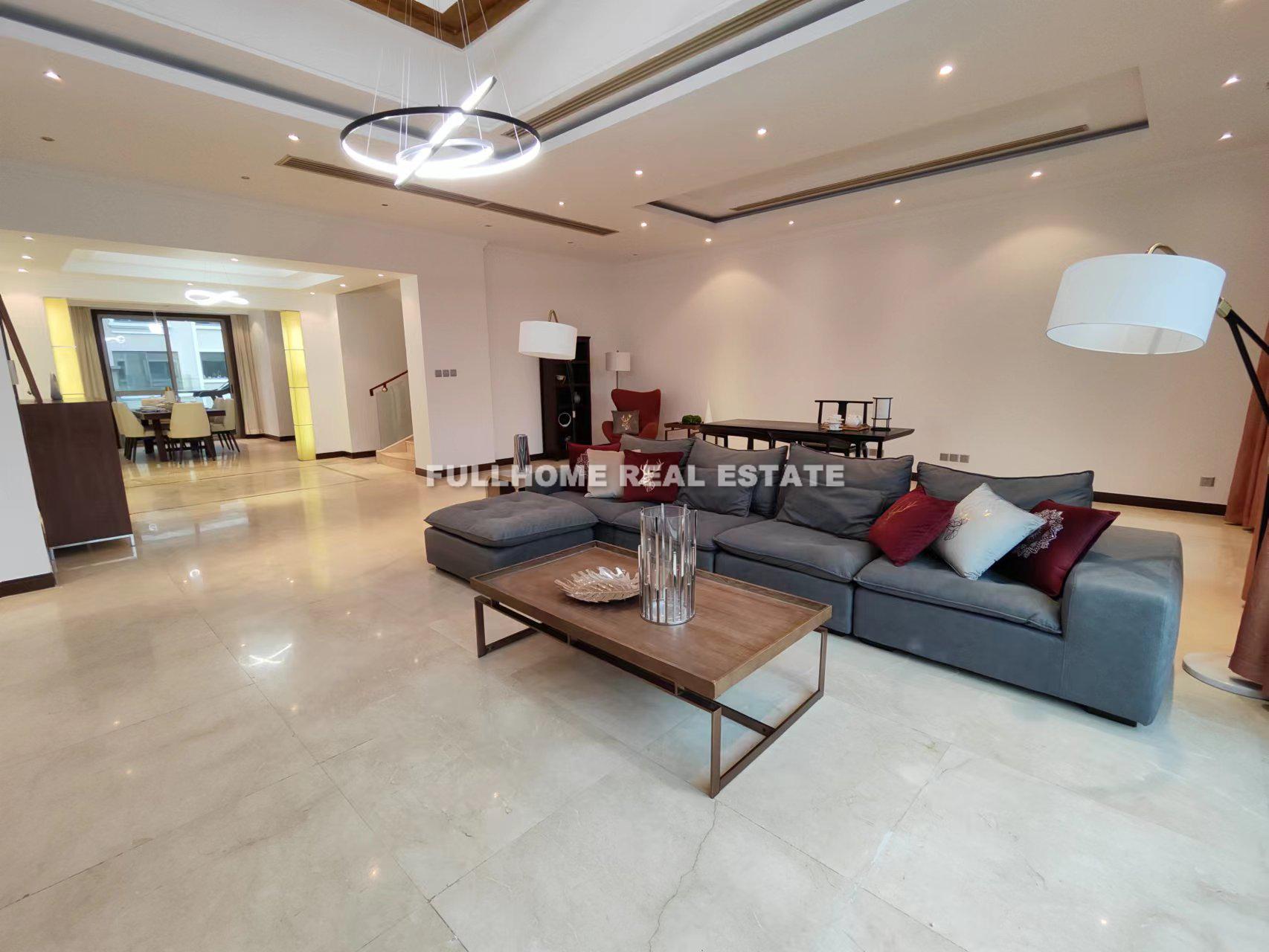 Similar property: Shimao Lakeside Garden, 4 bedrooms, 380 sqm in Shanghai