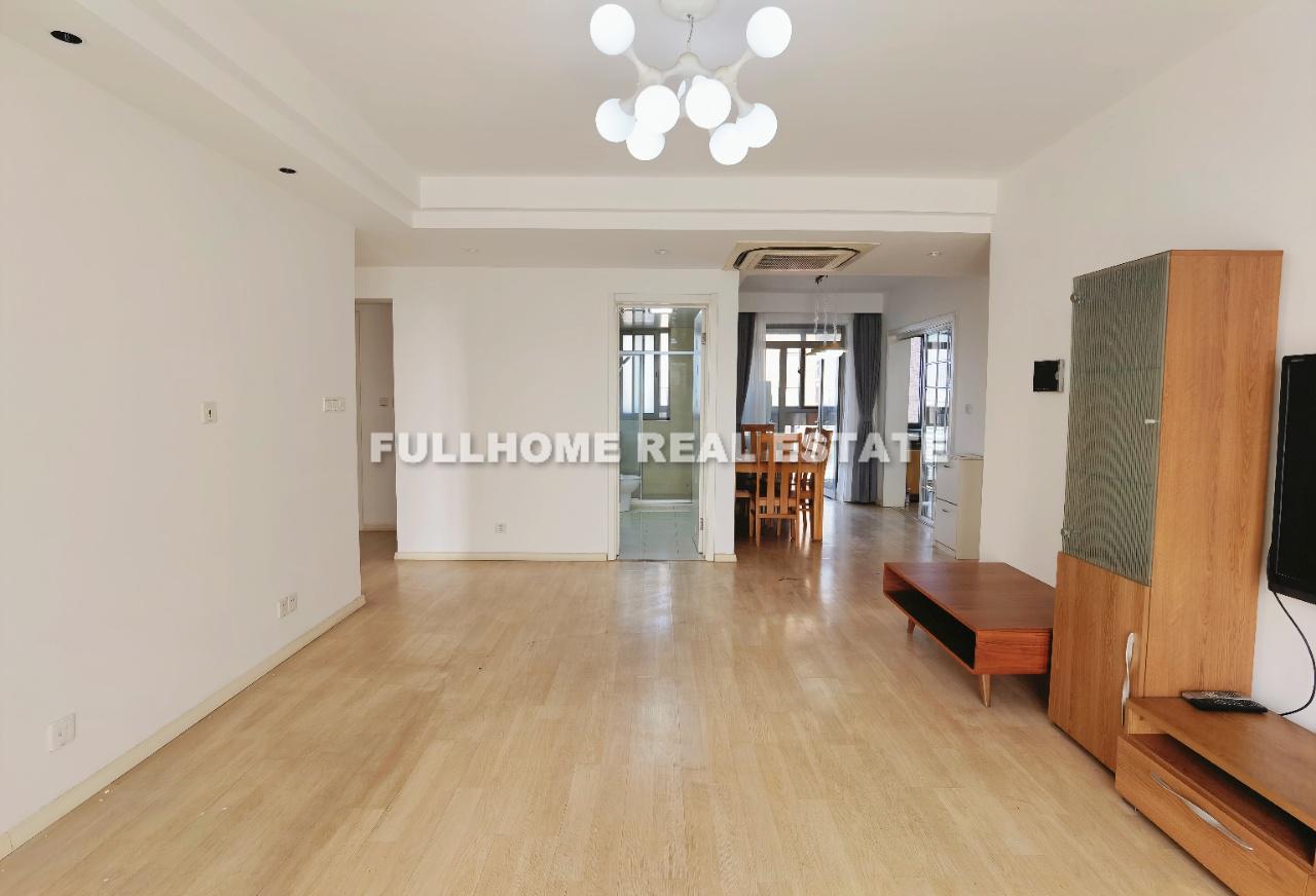 Xin Tian Di Riverside Garden - 3 bedroom apartment in Shanghai, Gubei, Hongqiao