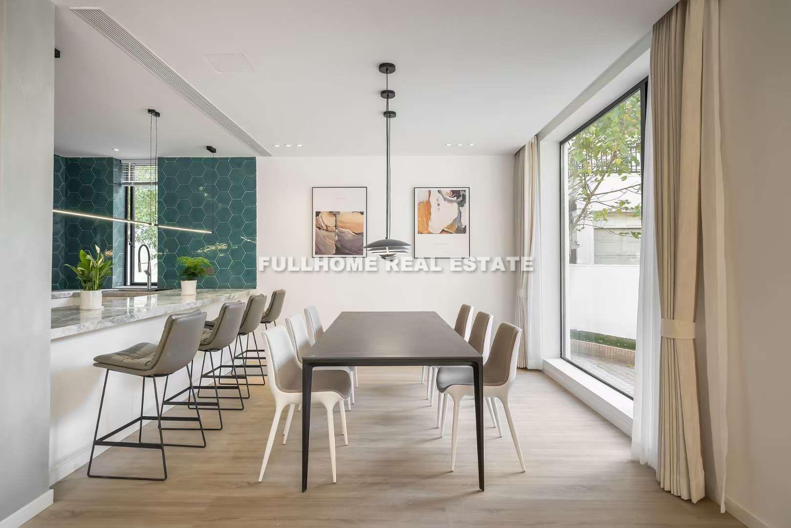Same compound: Field Villa, 6 bedrooms in Shanghai