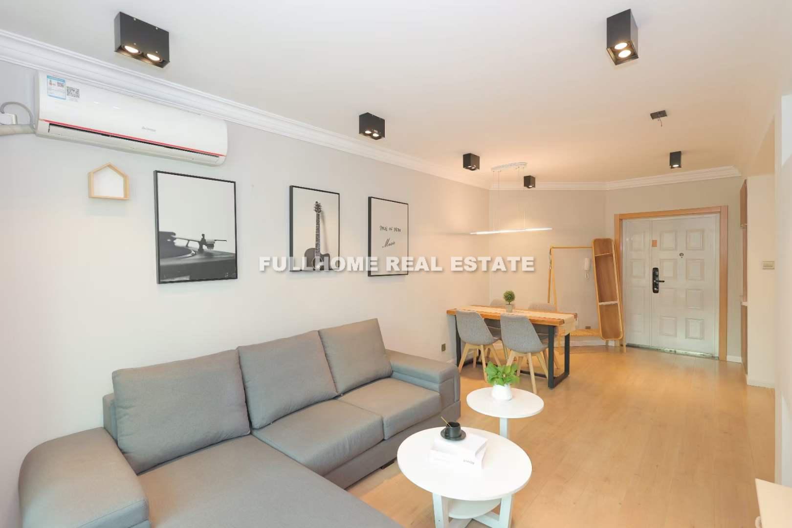 Oriental Manhattan - 2 bedroom apartment in Shanghai, Xujiahui, Downtown
