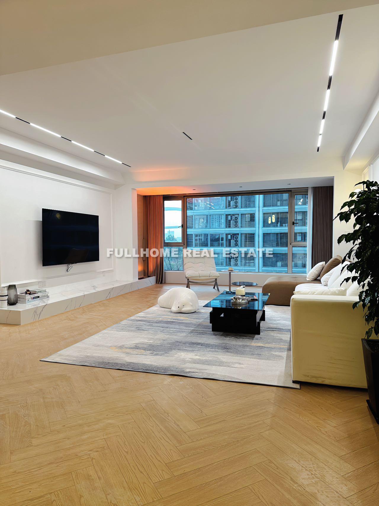 Similar property: One Sino Park, 3 bedrooms, 238 sqm in Shanghai